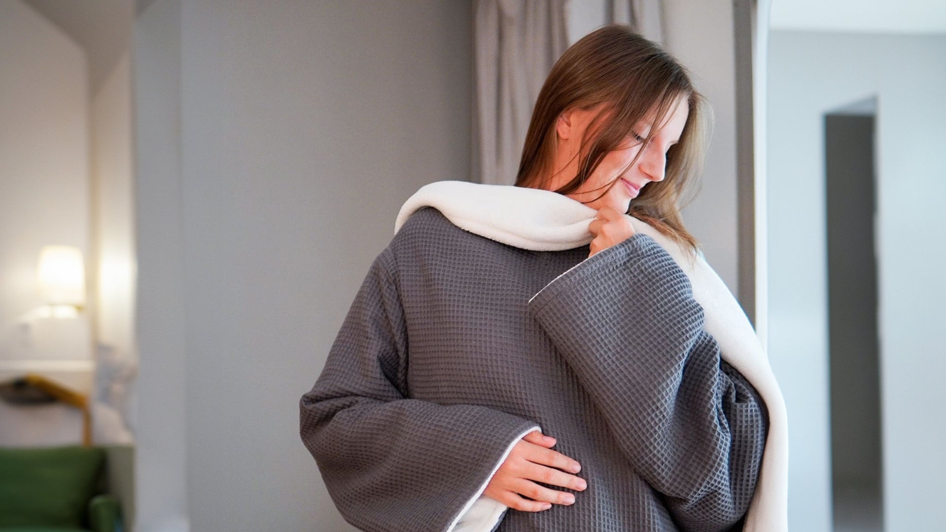 blanketino Kuscheldecke mit Ärmeln