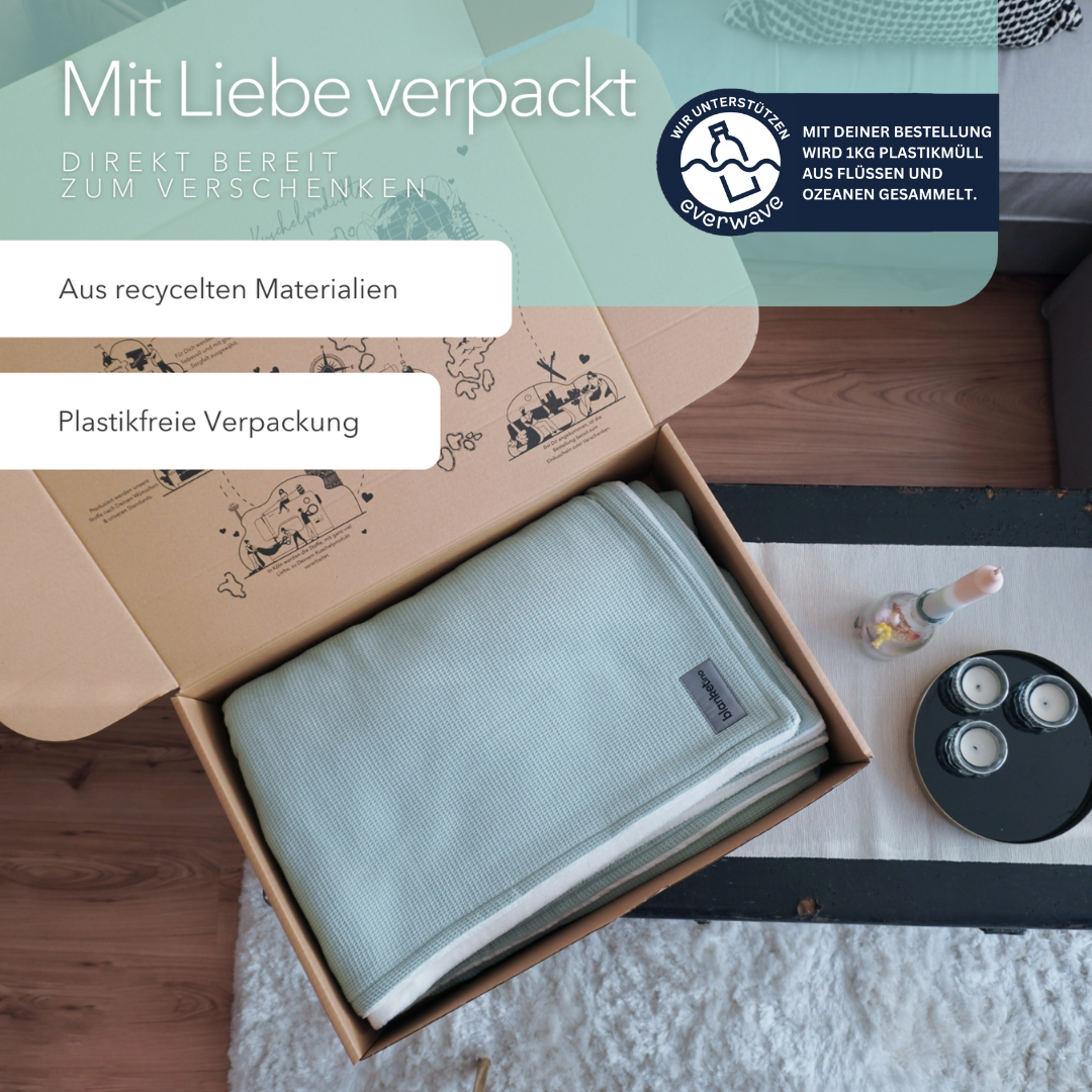 Kuscheldecke mit Ärmeln · Vollkommen · Mint · Sandweiß