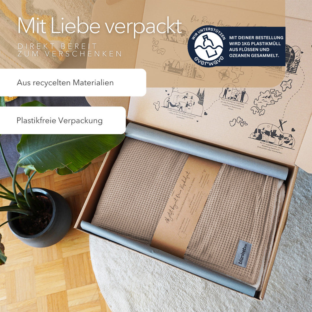 Kuscheldecke "Vollkommen" Latte Macchiato · Sandweiß