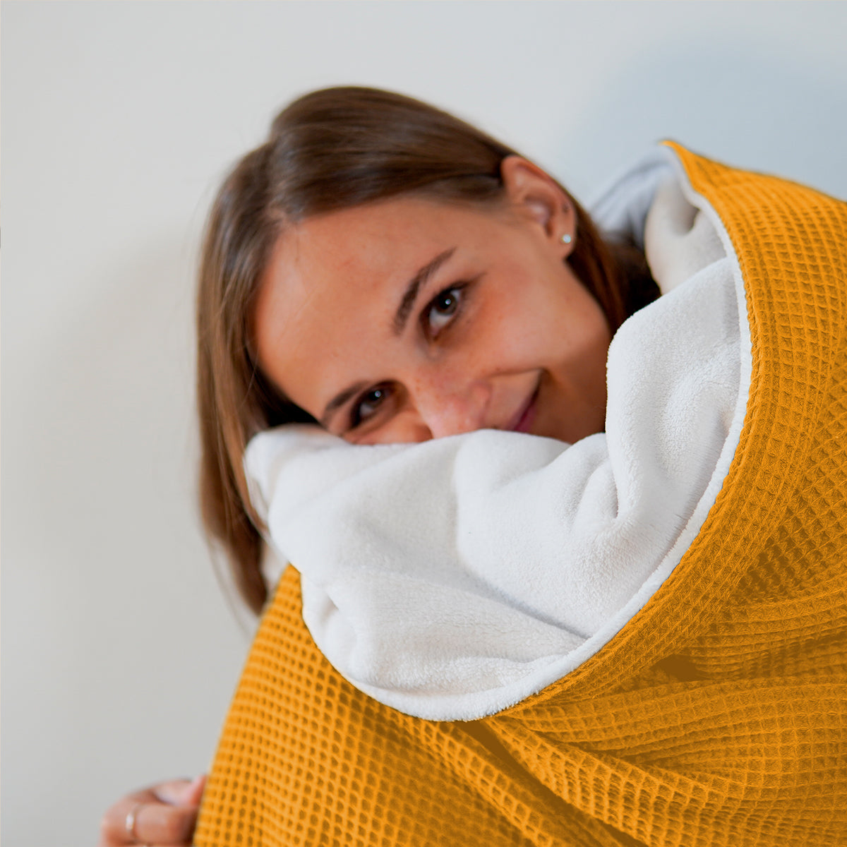 Kuscheldecke "Vollkommen" Ocker Gelb · Sandweiß