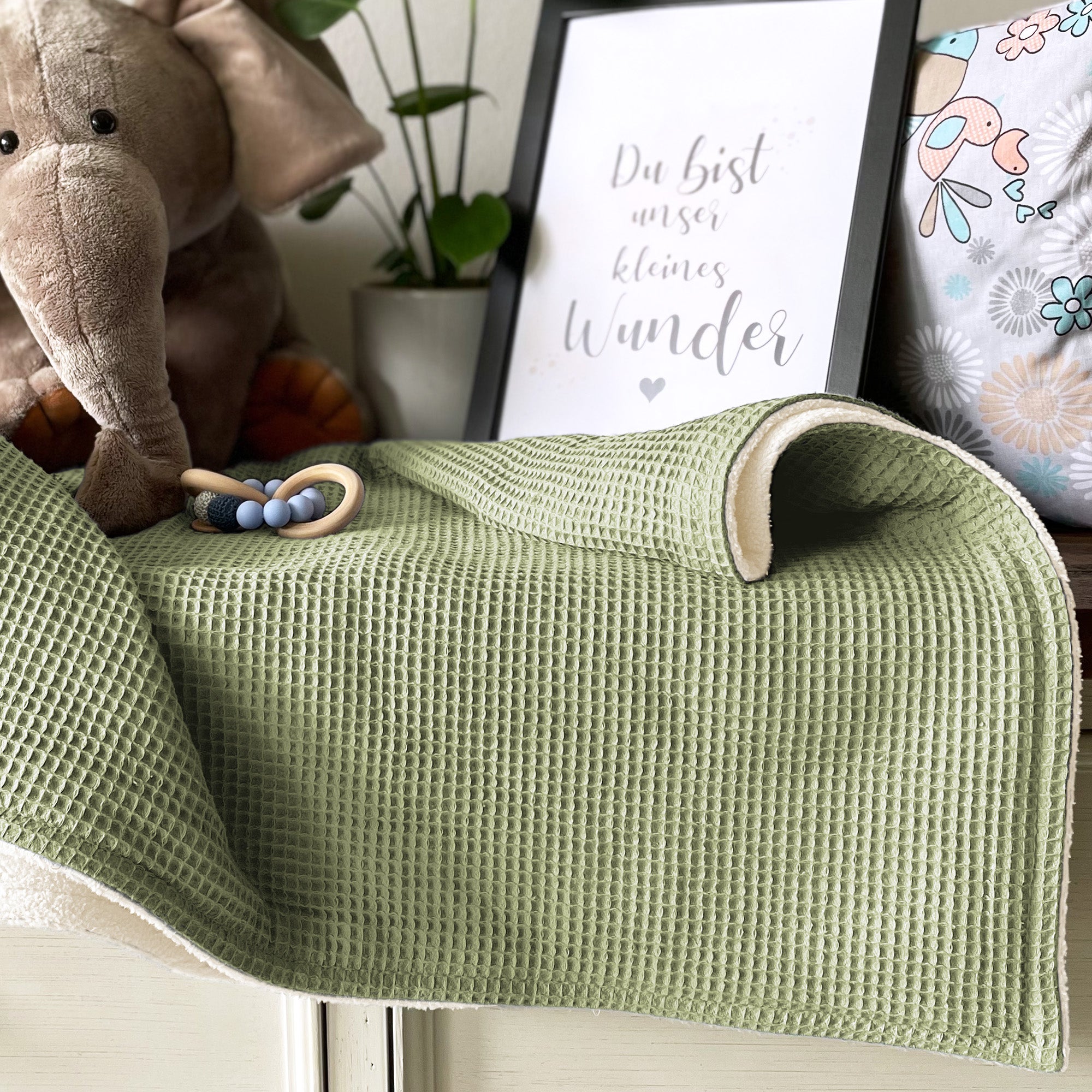 Babydecke mit Namen - 70 x 100 cm • Oliv