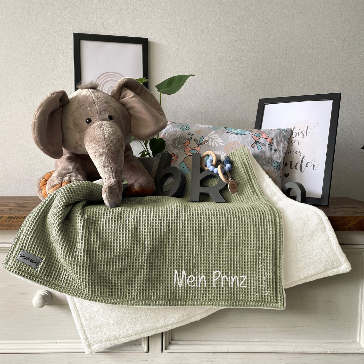 Babydecke mit Namen - 70 x 100 cm • Oliv