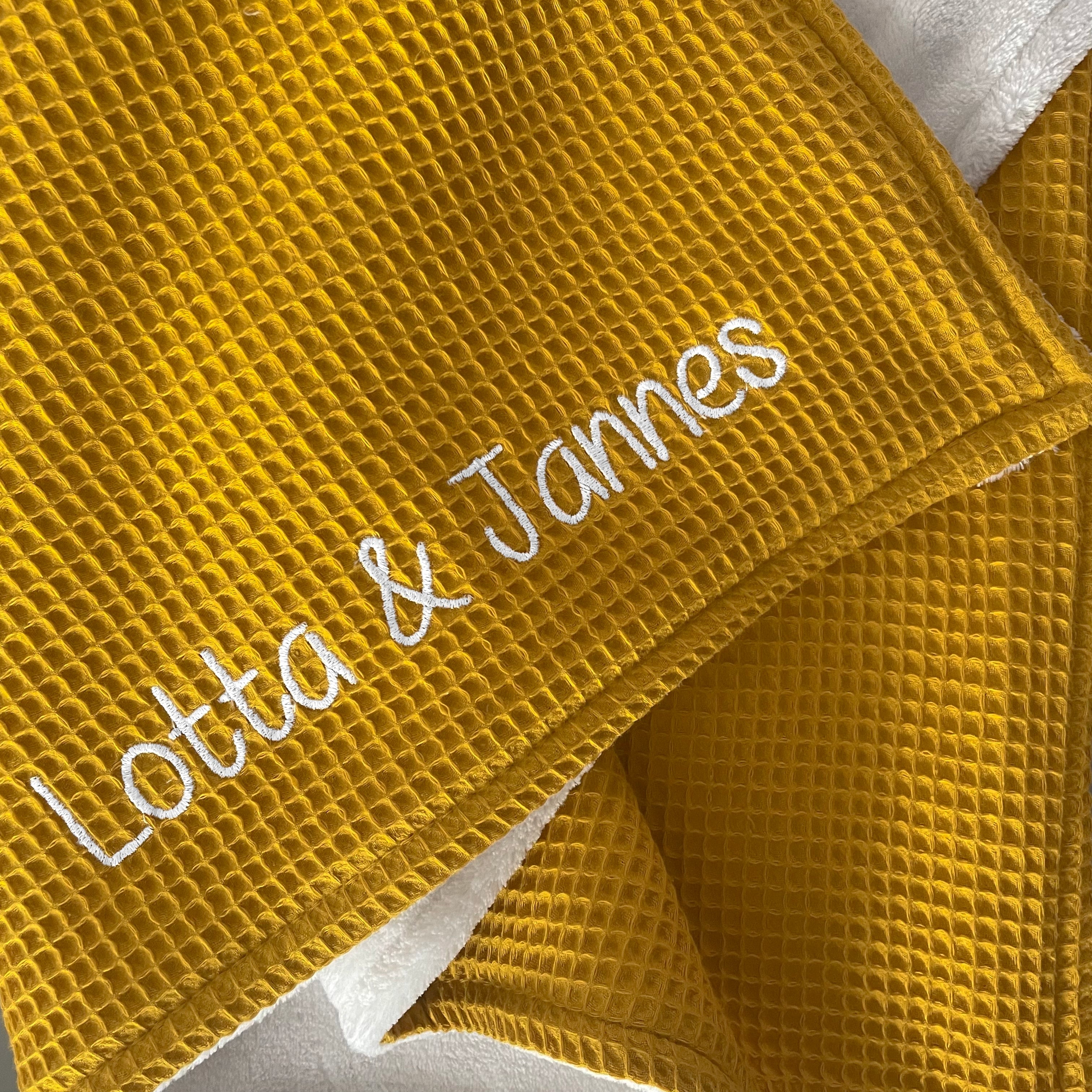 Babydecke mit Namen - 70 x 100 cm • Gelb