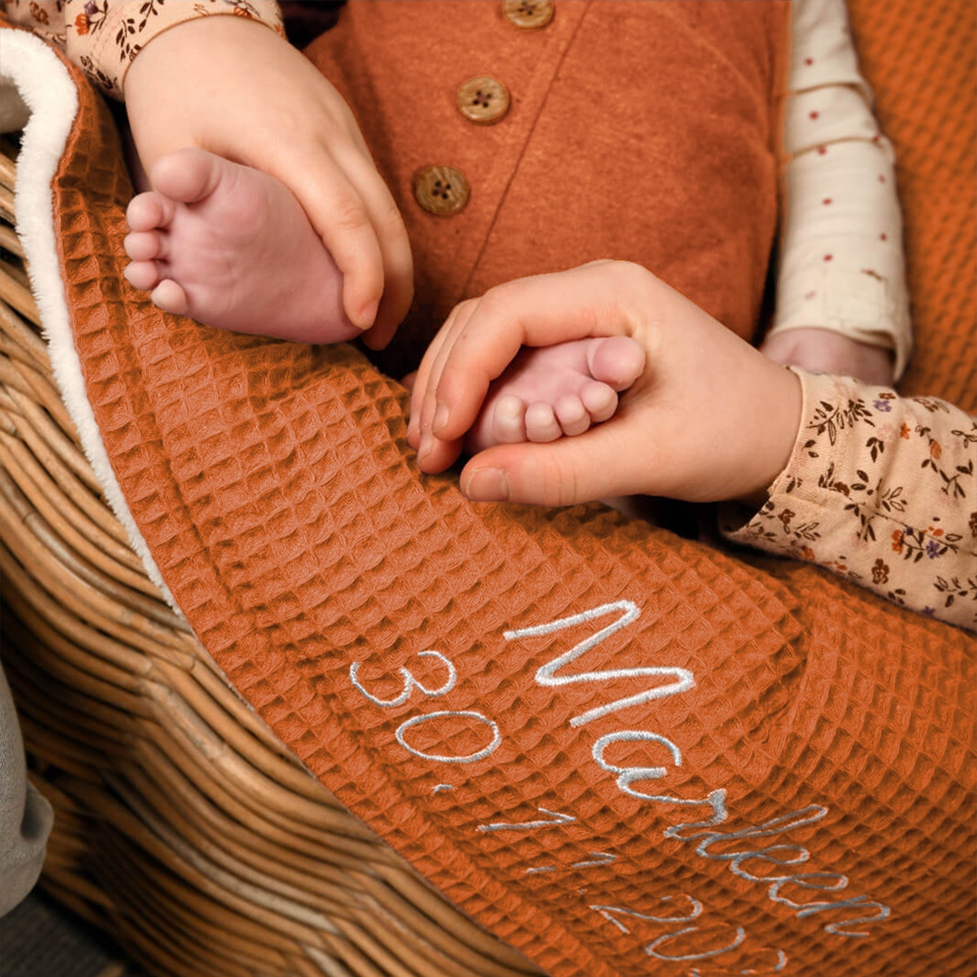 Babydecke mit Namen - 70 x 100 cm • Cognac