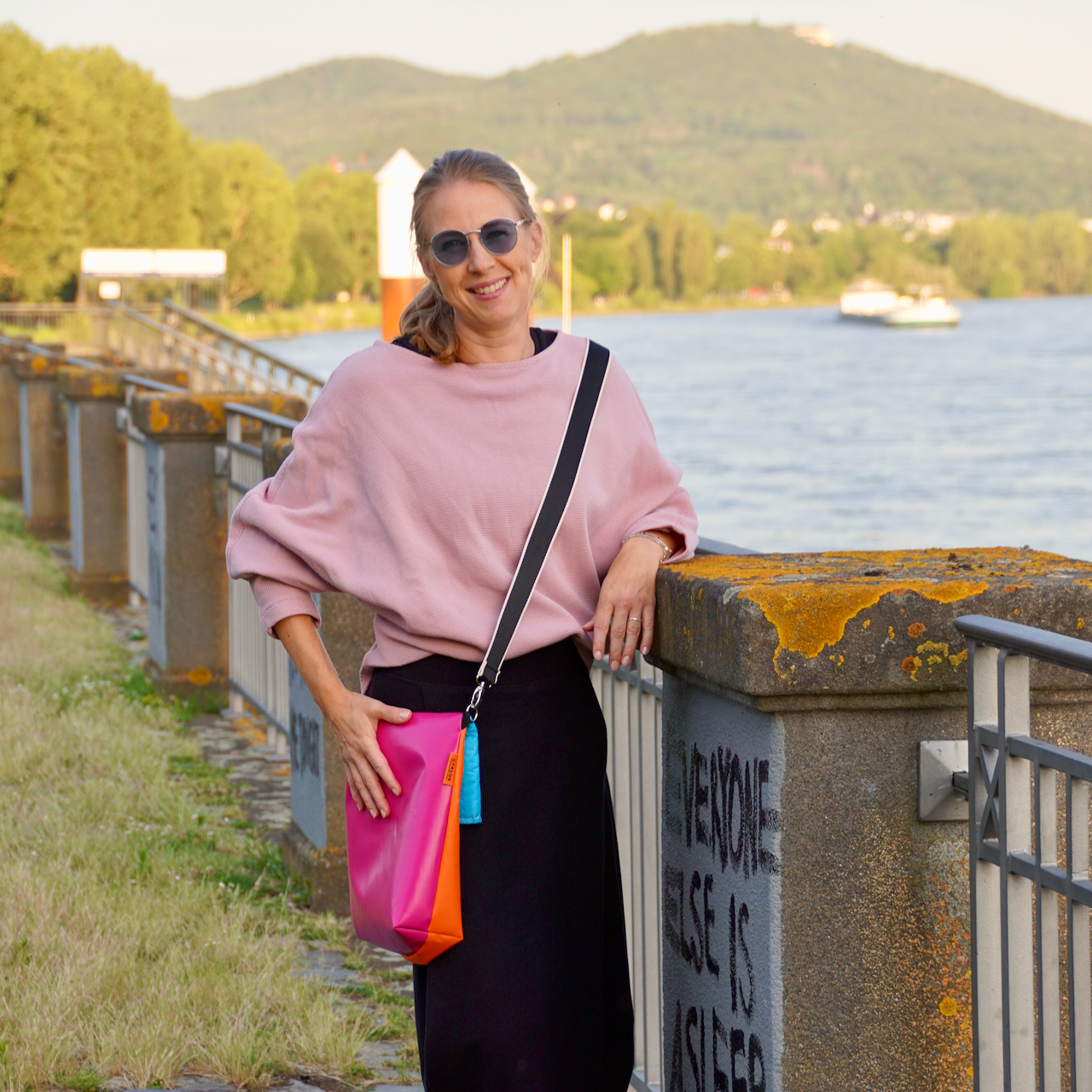 Pullover CLARA - by CYKLUS