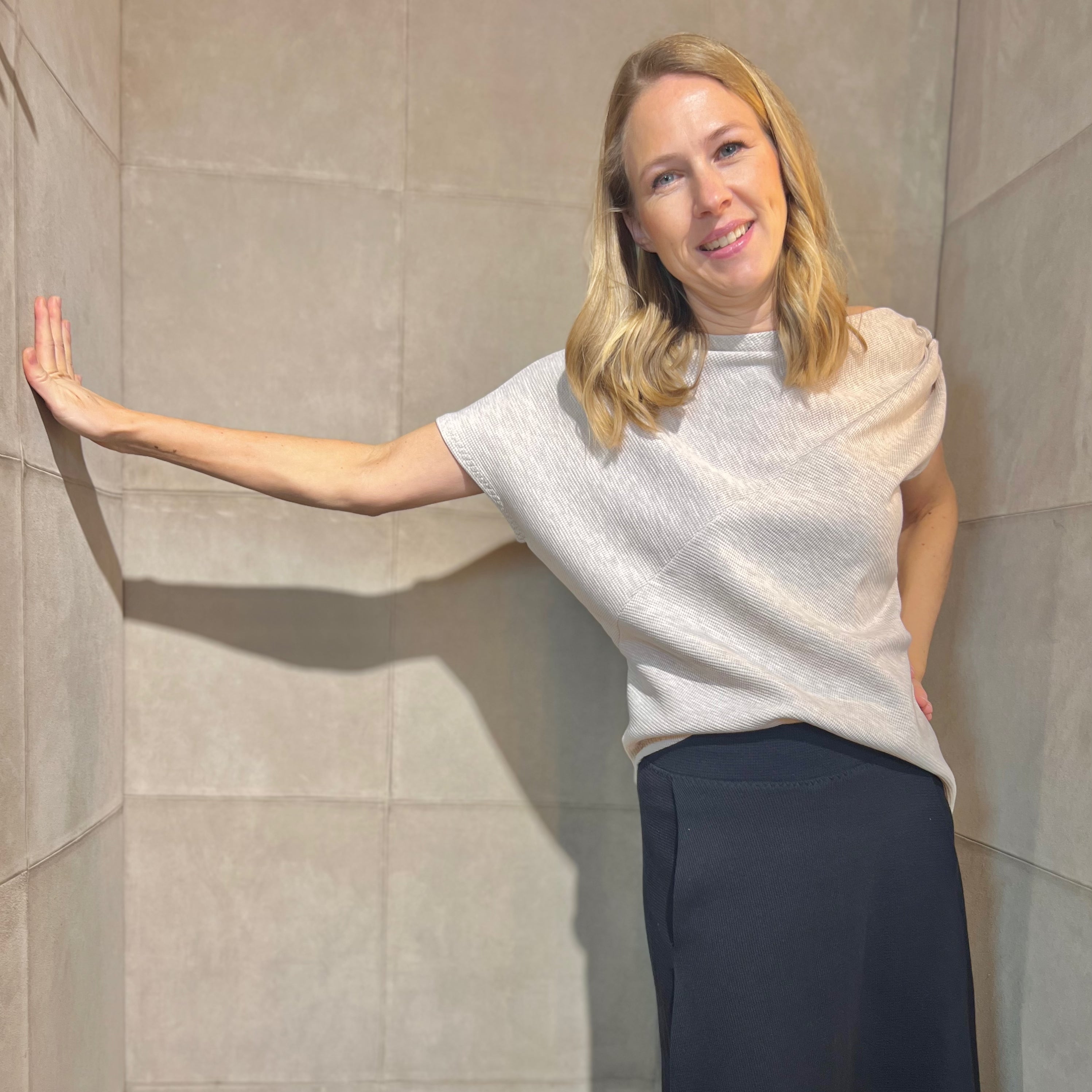 Twister Top EVE - by CYKLUS