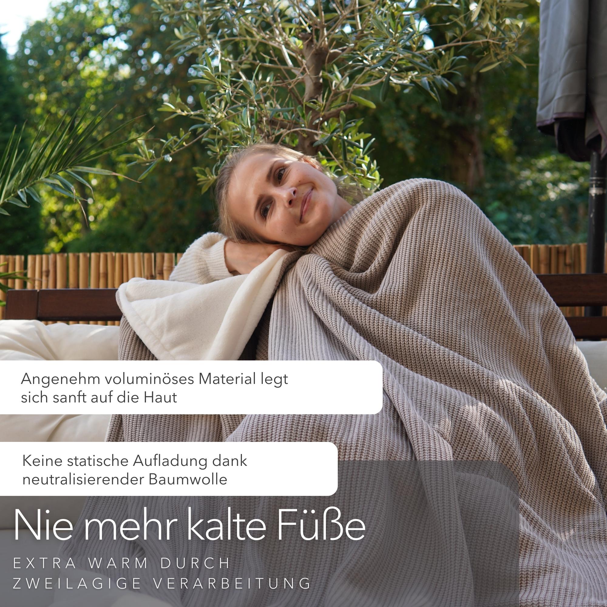 Kuscheldecke mit Baumwollstrick • Champagner