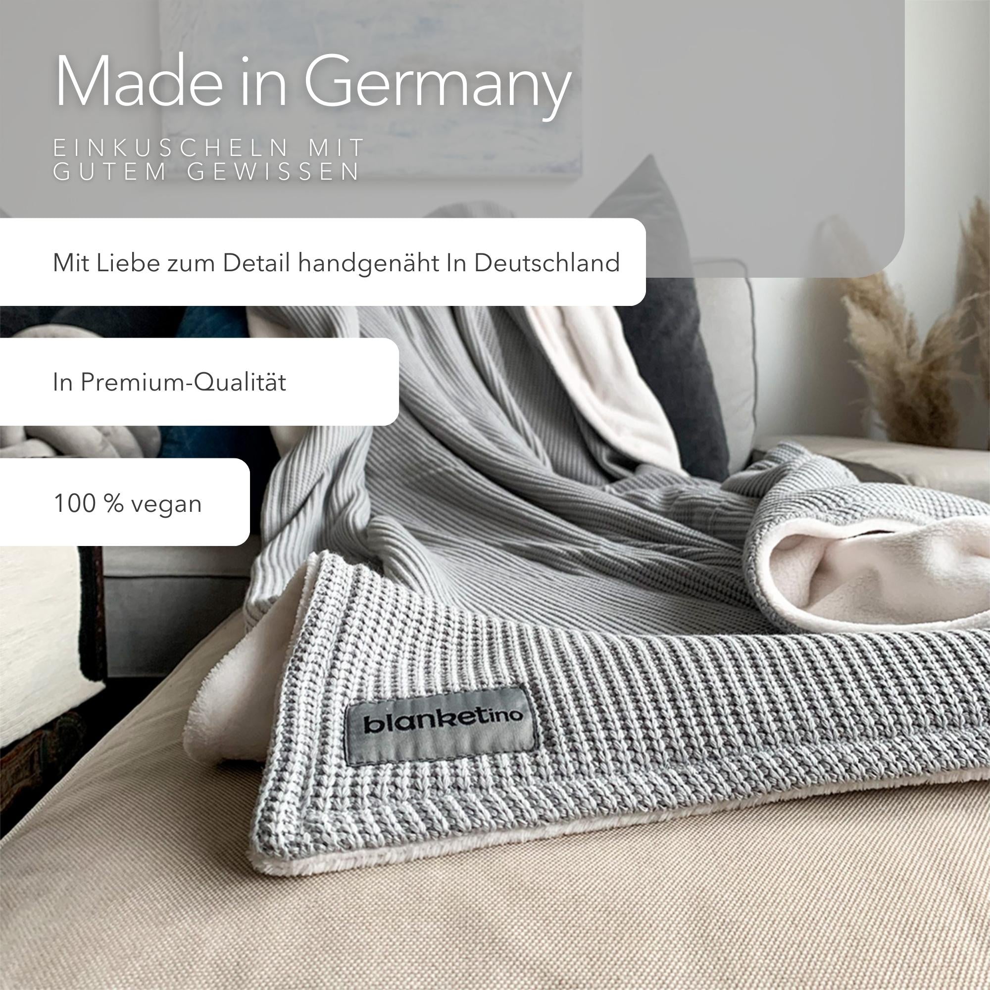 Kuscheldecke mit Baumwollstrick • Seidengrau