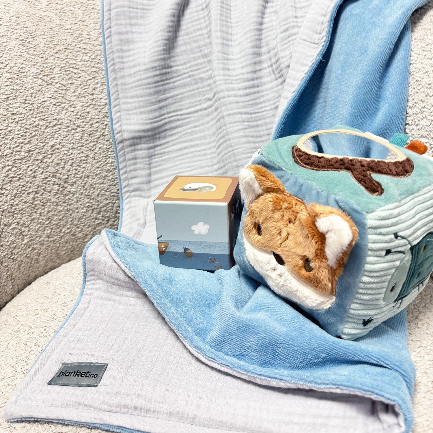 Musselin Babydecke mit Namen - 70 x 100 cm • Blau-Grau