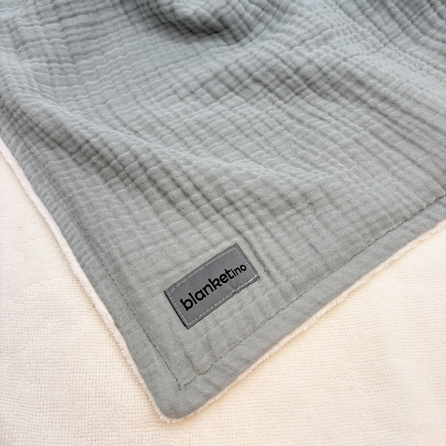 Musselin Babydecke mit Namen - 70 x 100 cm • Salbei