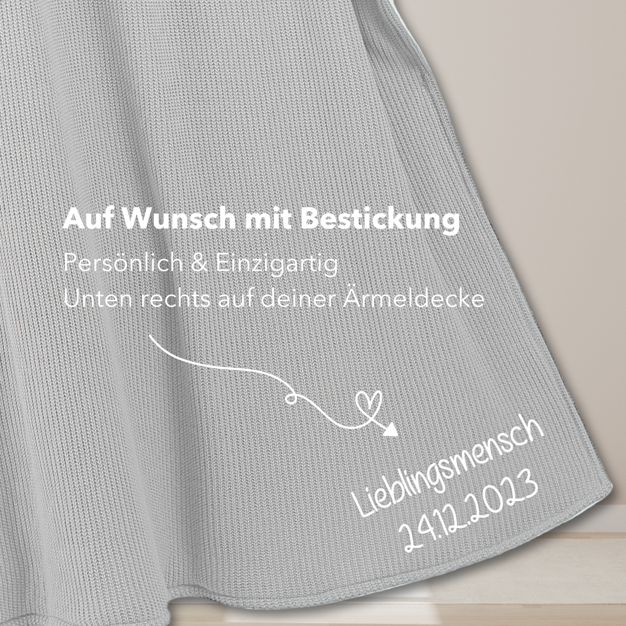 Kuscheldecke mit Ärmeln · Baumwollstrick · Seidengrau