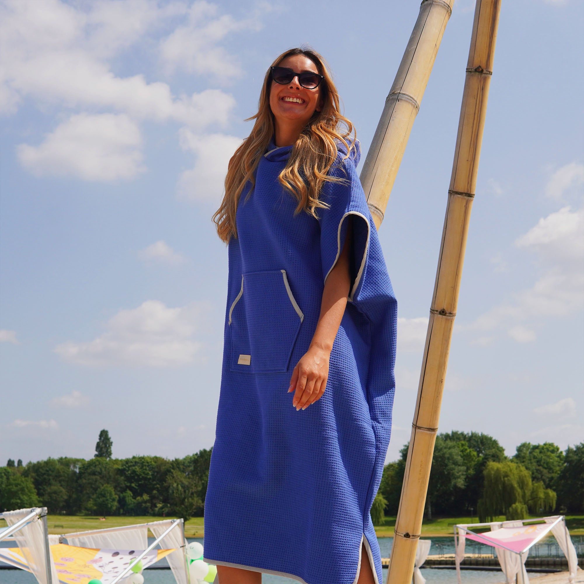 Poncho für Strand und Sauna • Azurblau