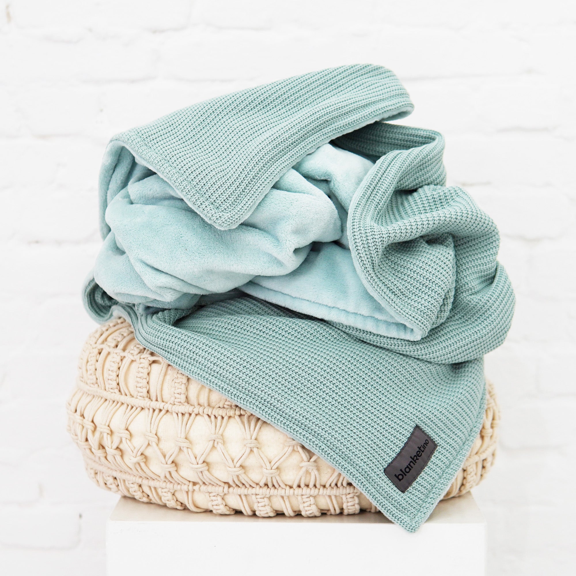 Kuscheldecke mit Baumwollstrick • Mint
