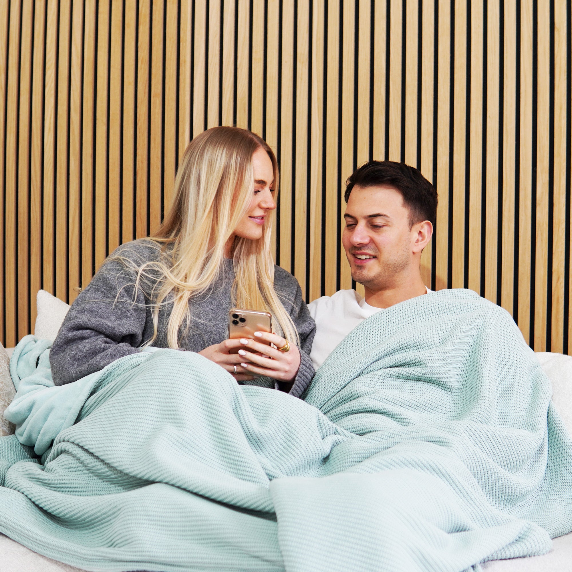 Kuscheldecke mit Baumwollstrick · Mint