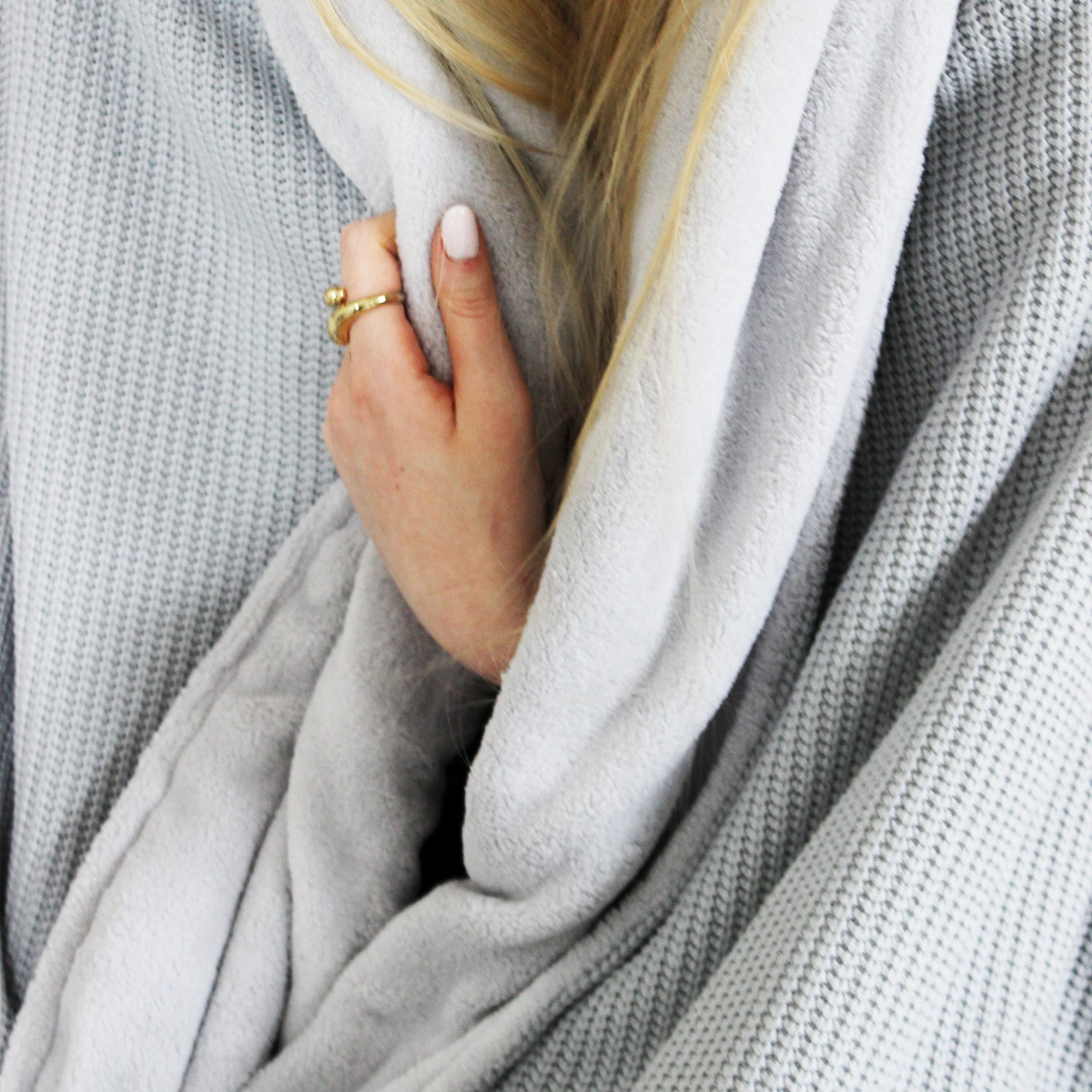 Kuscheldecke mit Baumwollstrick • Grau-Gletschergrau