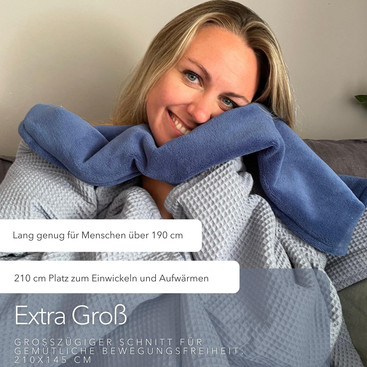 Kuscheldecke mit Ärmeln · Vollkommen · Wolkenblau · Meeresblau