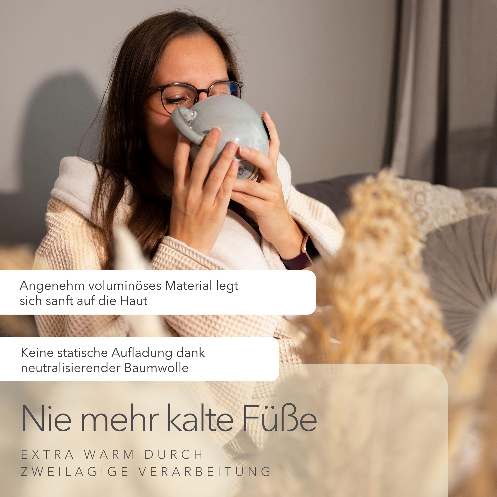 Kuscheldecke mit Ärmeln • Vollkommen • Creme • Sandweiß
