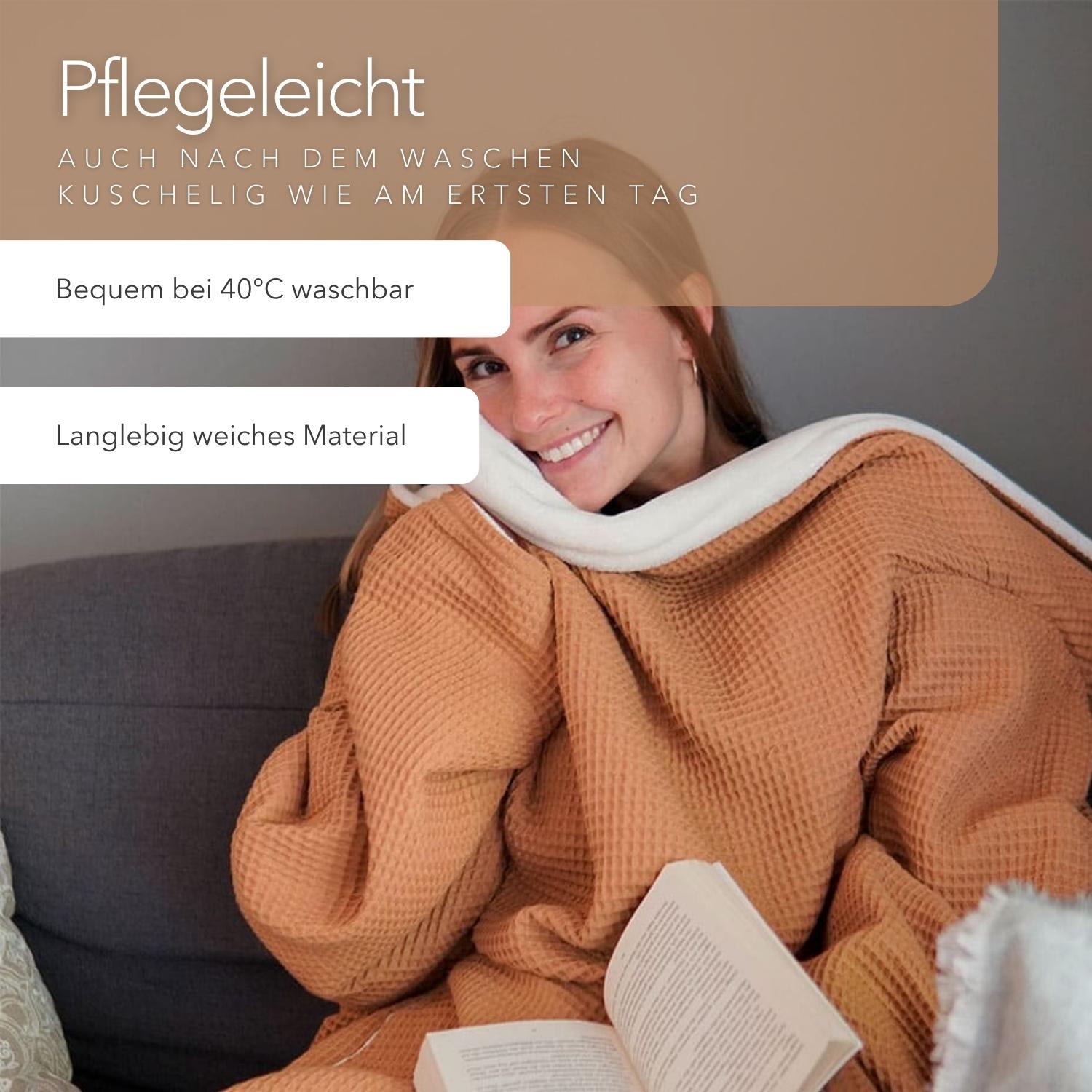 Kuscheldecke mit Ärmeln • Vollkommen • Kamel • Sandweiß