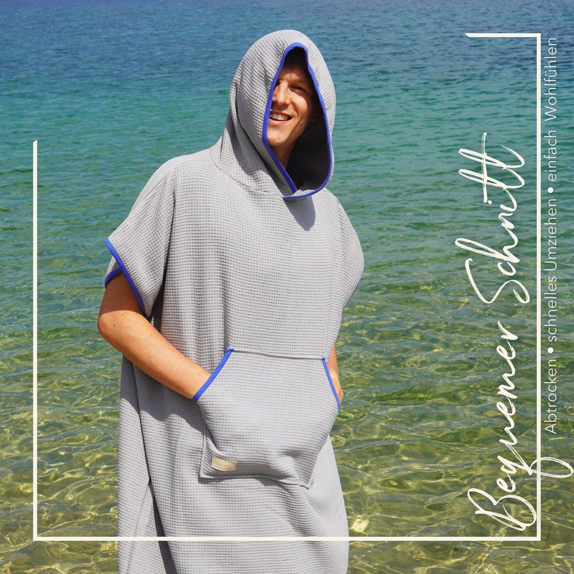Poncho für Strand und Sauna • Steingrau • mit blauem Akzent