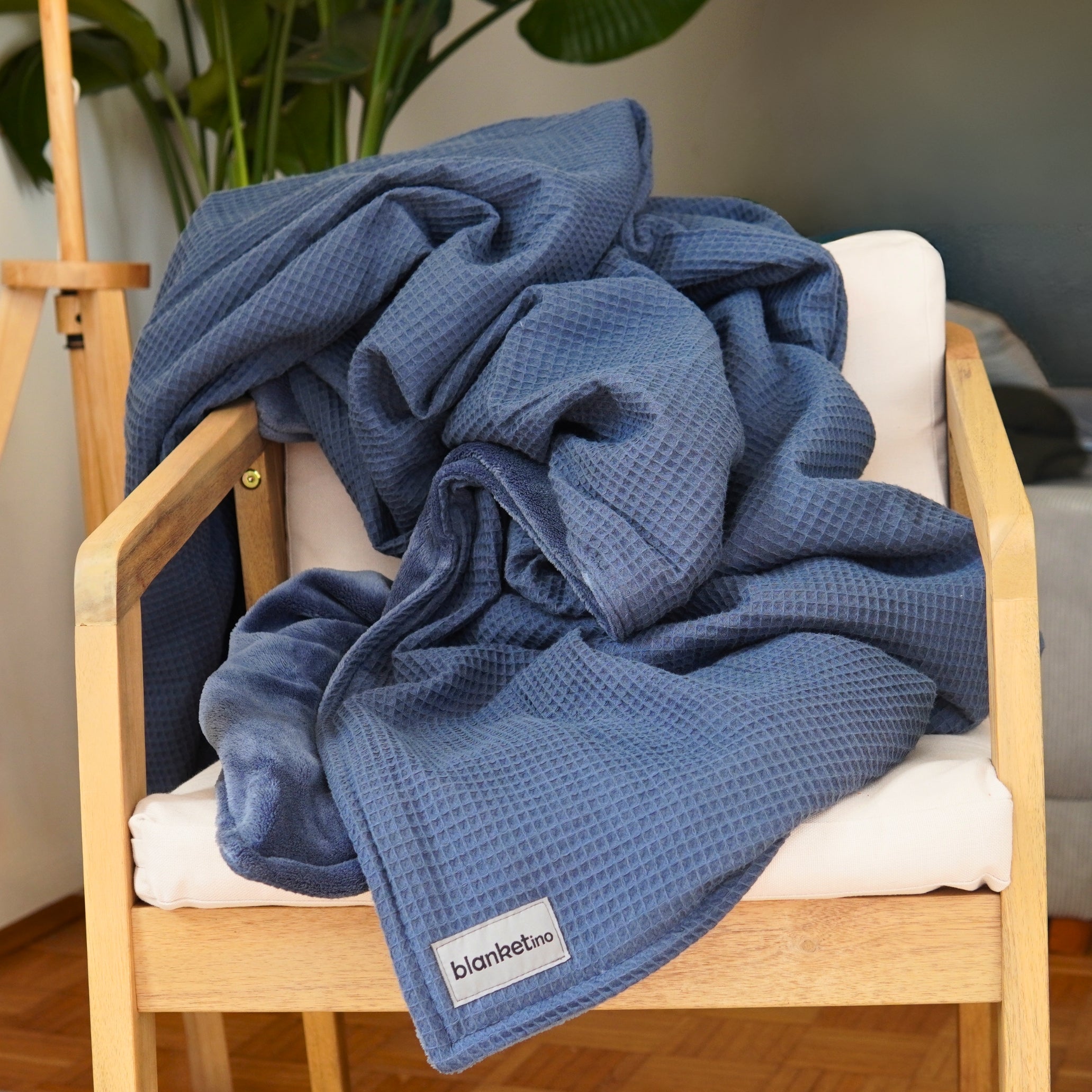 Kuscheldecke "Vollkommen" Dunkelblau