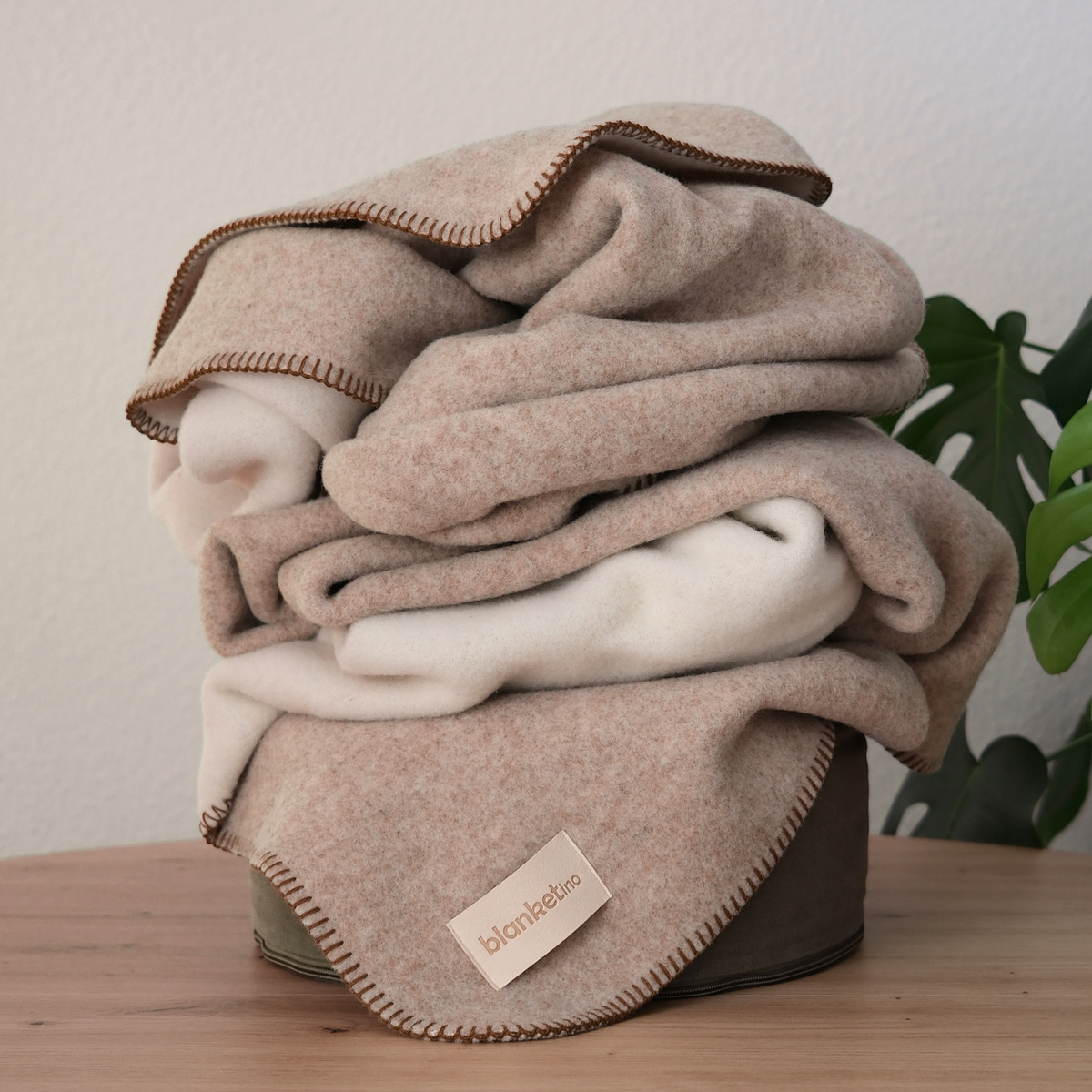 Wolldecke · Merino · 150x210 cm · Beige