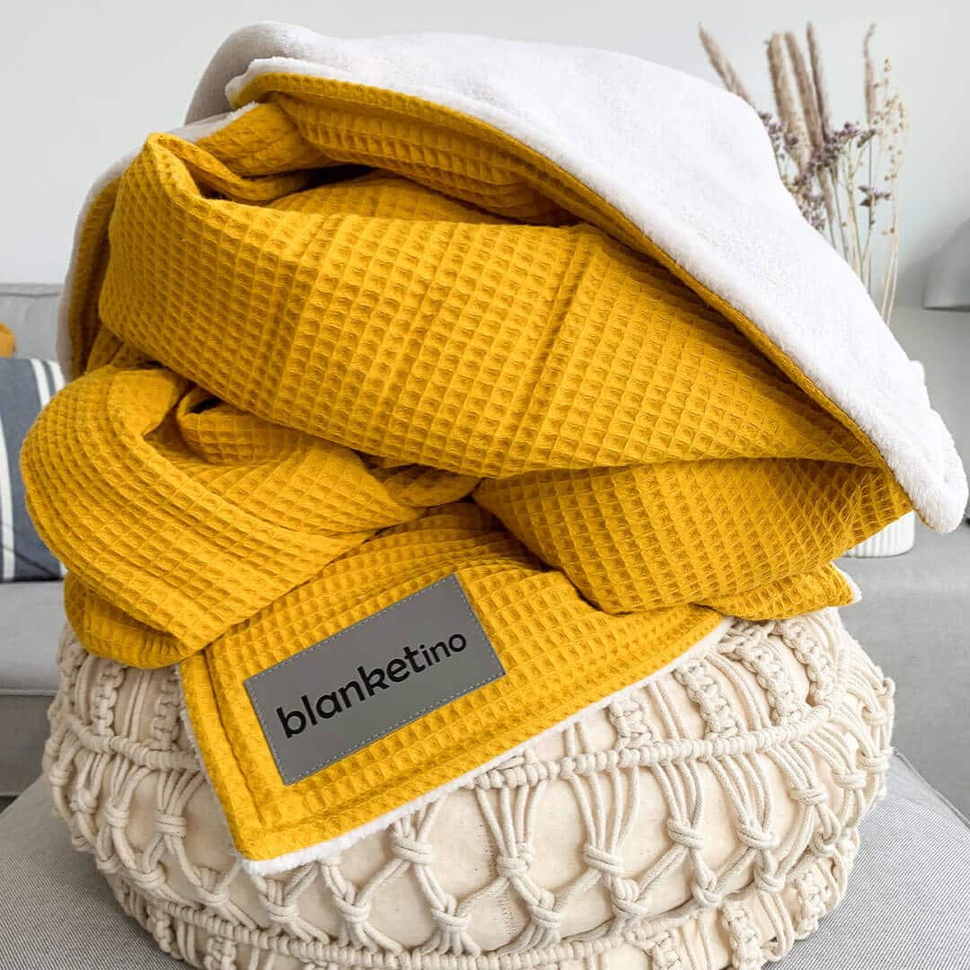 Kuscheldecke • Vollkommen • 210 x 145 cm • "Classic" • Gelb • Sandweiß