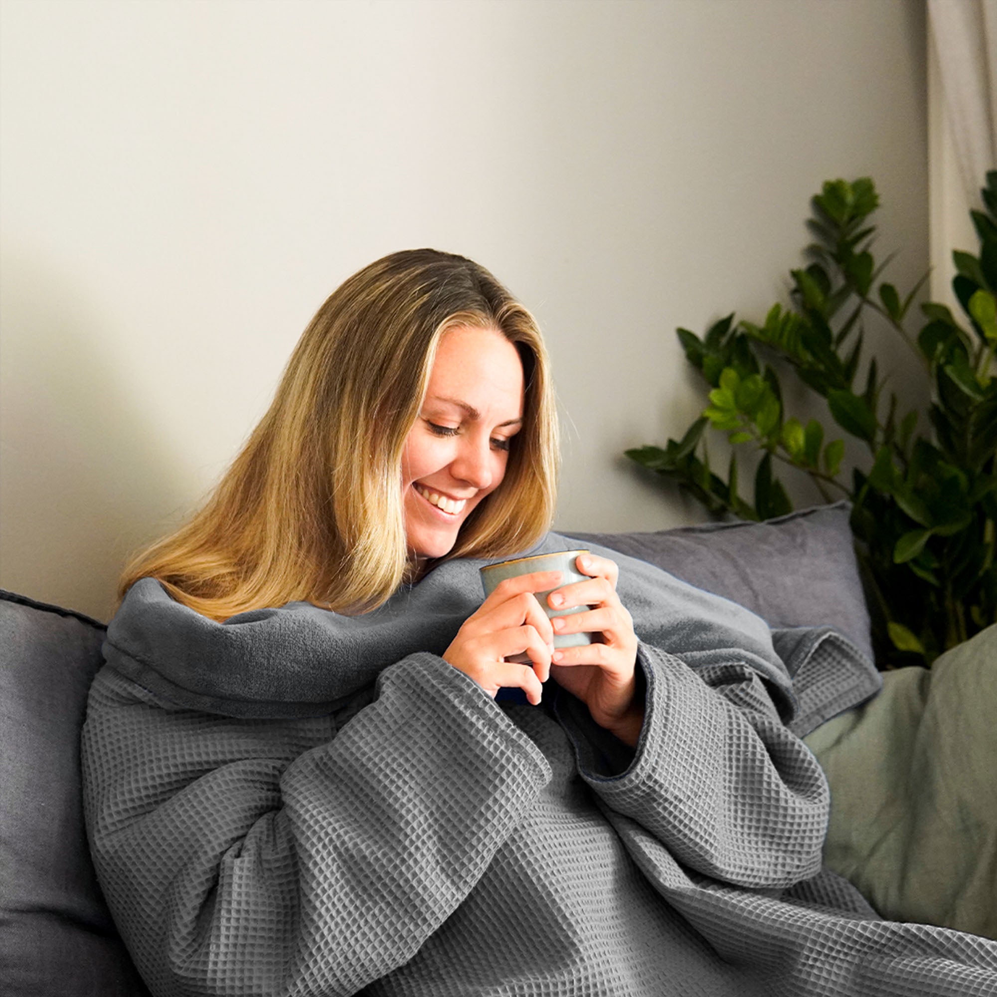 Kuscheldecke mit Ärmeln · Vollkommen · Grau · Stahlgrau