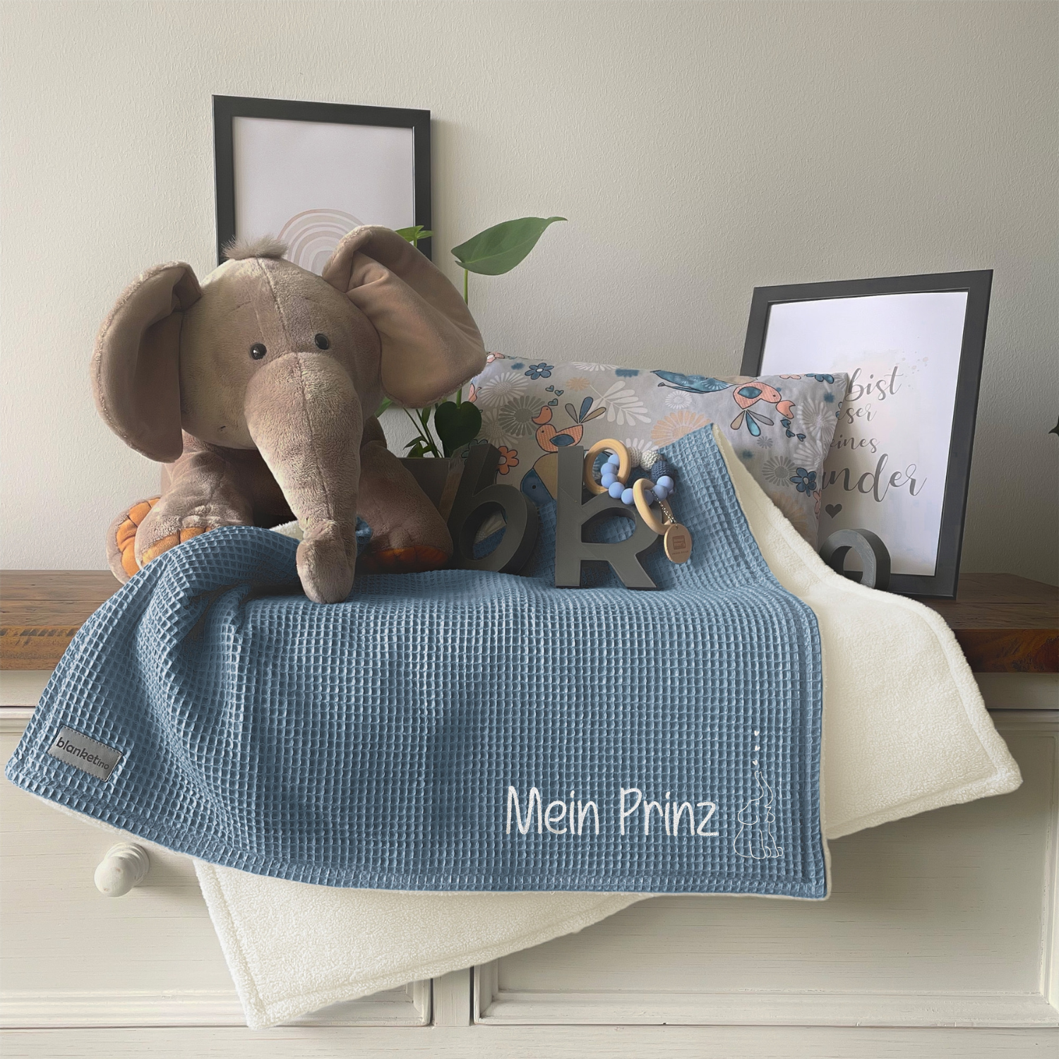 Babydecke mit Namen - 70 x 100 cm • Woklenblau