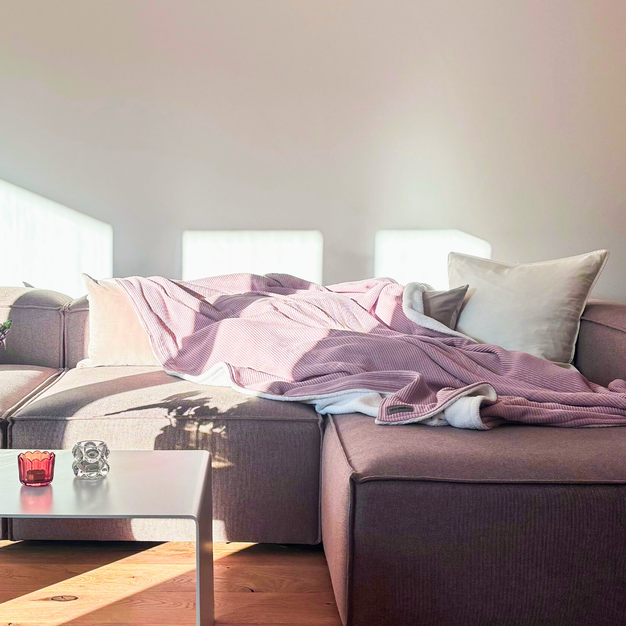 Kuscheldecke mit Baumwollstrick · Special-Edition mit Teddyfleece · Vintage Rosa