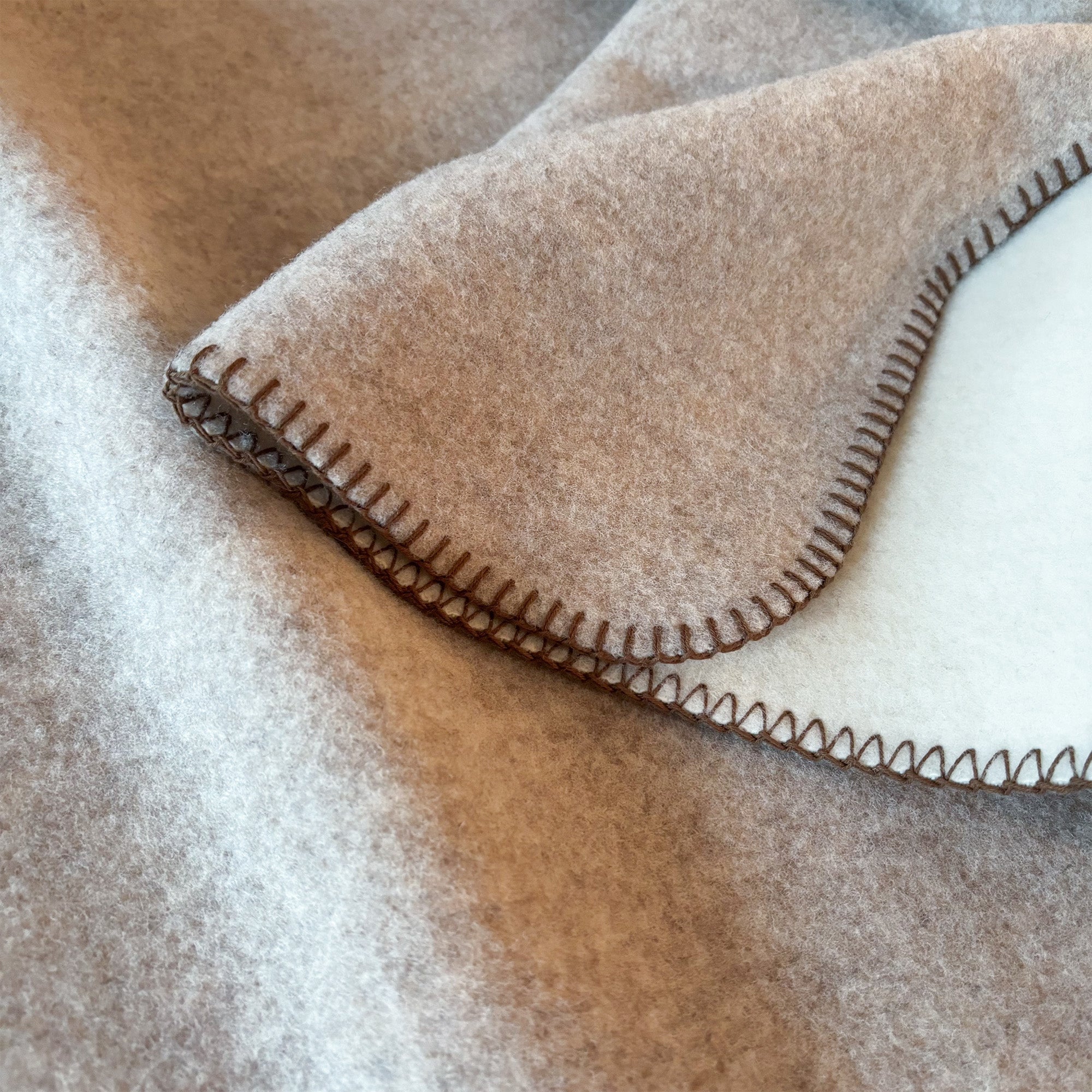 Wolldecke · Merino · 150x210 cm · Beige