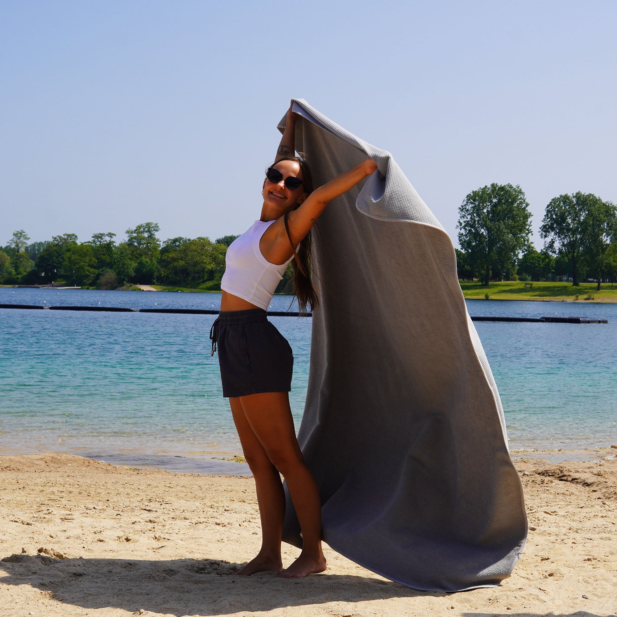 Strandhandtuch XL aus 100% Baumwolle • 145 x 200 cm • Steingrau