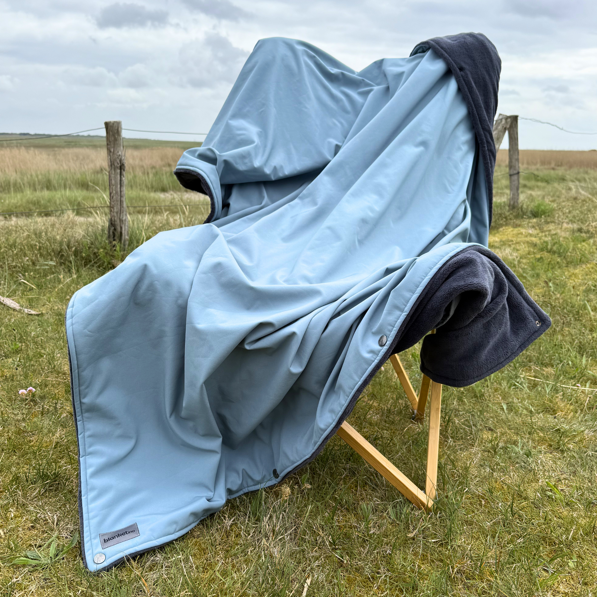 Campingdecke mit Knöpfen · Outdoor · 150x210 cm · Himmelblau