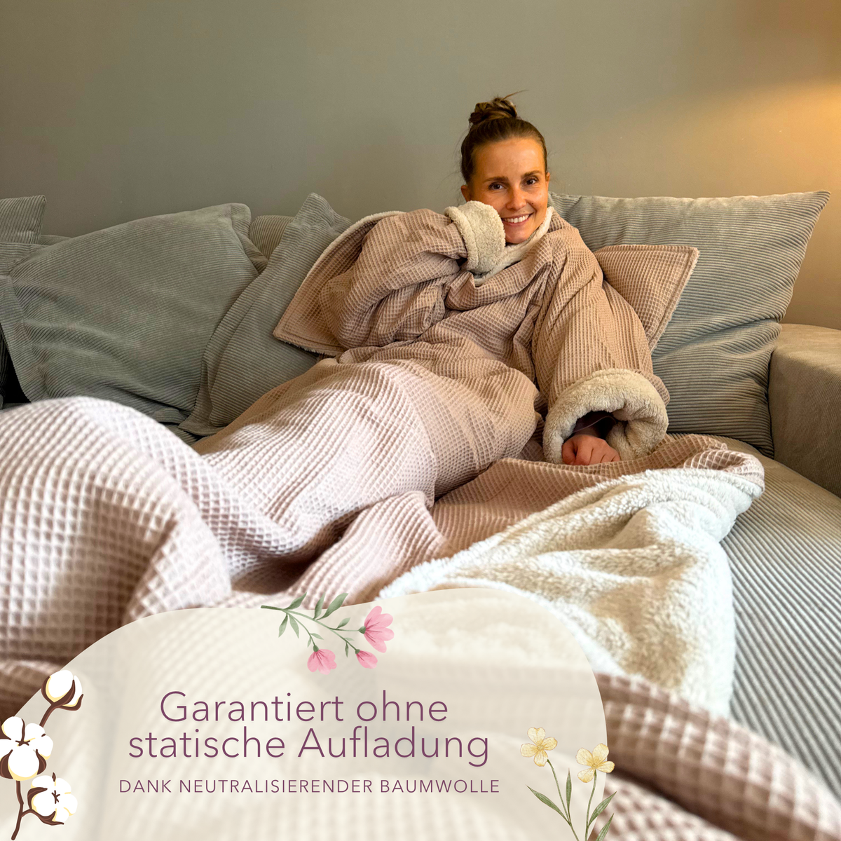 Kuscheldecke mit Ärmeln · Vollkommen · Cappuccino