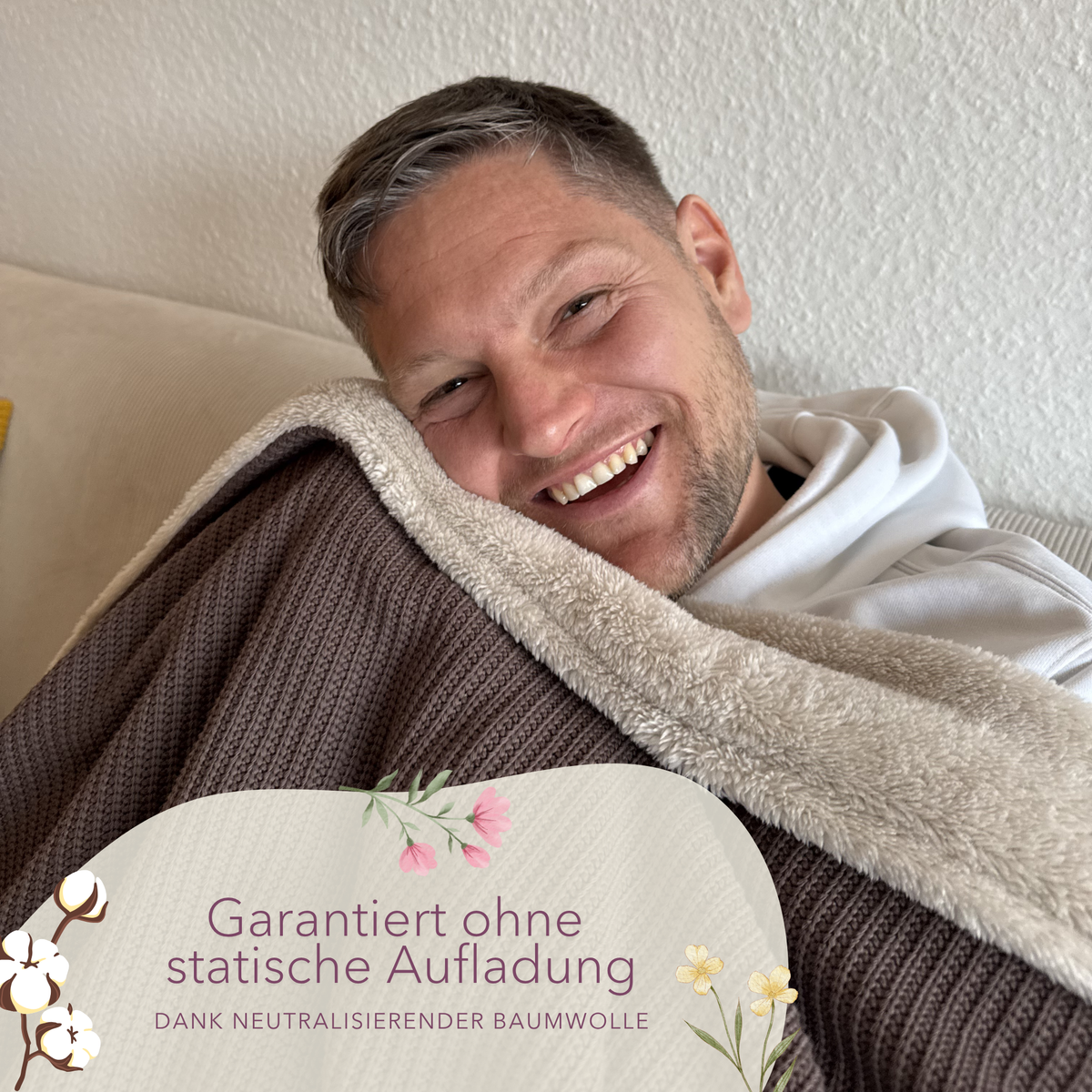 Kuscheldecke mit Baumwollstrick · Espresso Braun