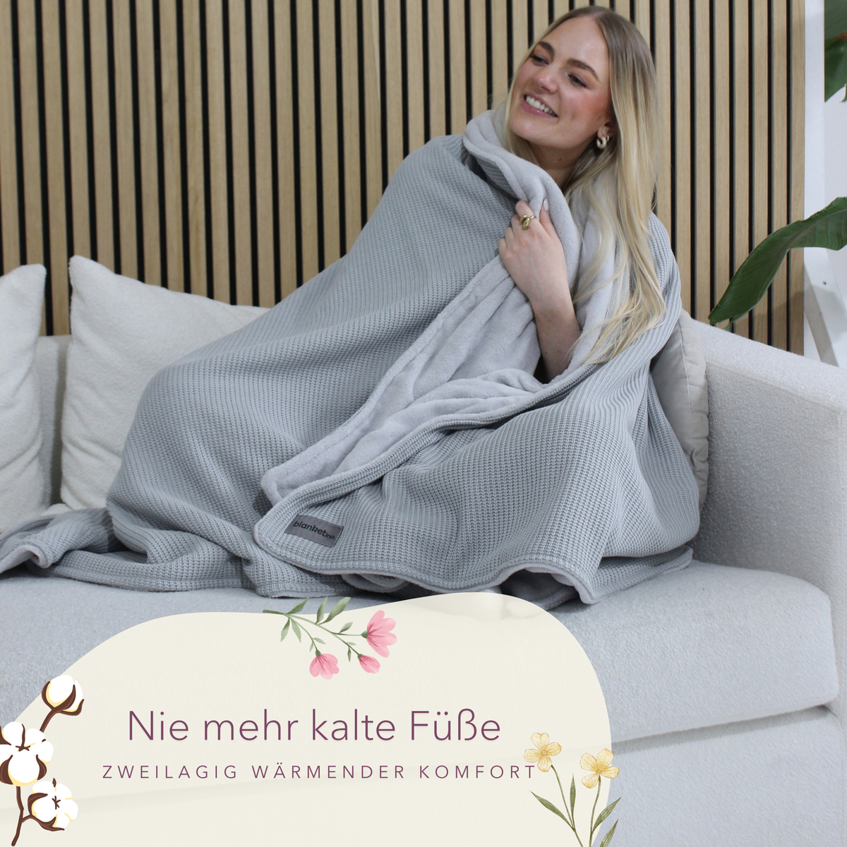 Hellgraue Kuscheldecke aus Baumwollstrick von blanketino.de, weiche Wohndecke für Sofa und gemütliche Abende