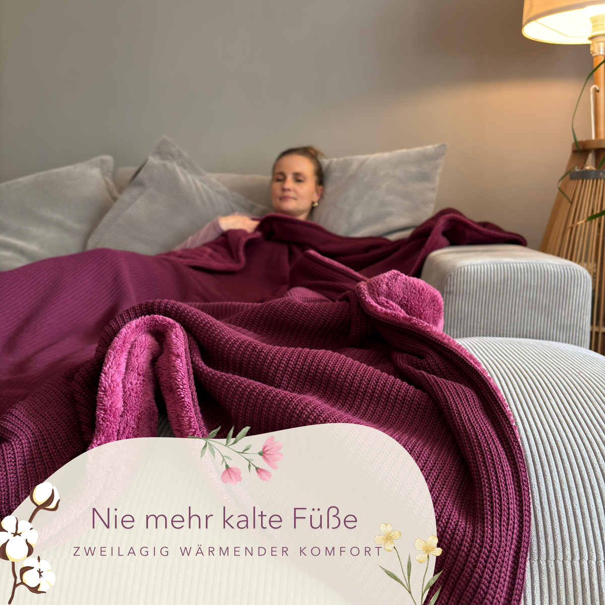 Kuscheldecke mit Baumwollstrick · Weinbeerrot