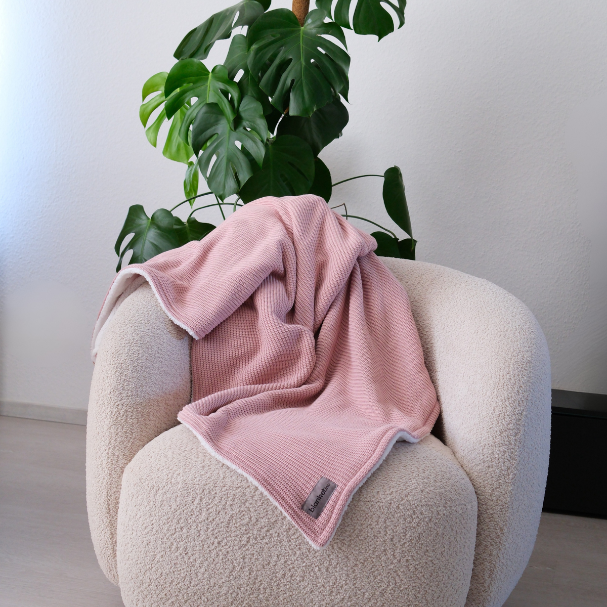 Kuscheldecke mit Baumwollstrick · Special-Edition mit Teddyfleece · Vintage Rosa