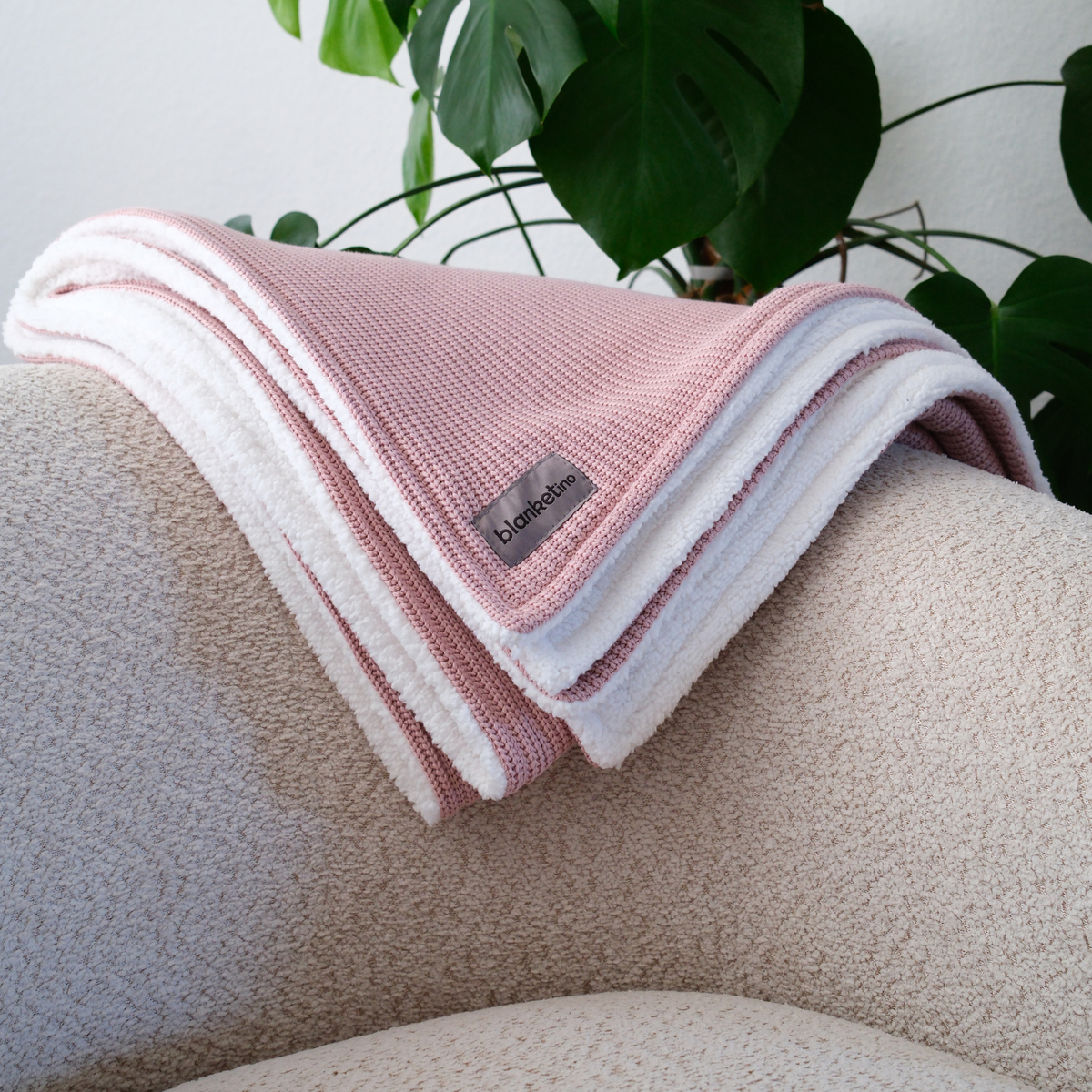 Kuscheldecke mit Baumwollstrick · Special-Edition mit Teddyfleece · Vintage Rosa