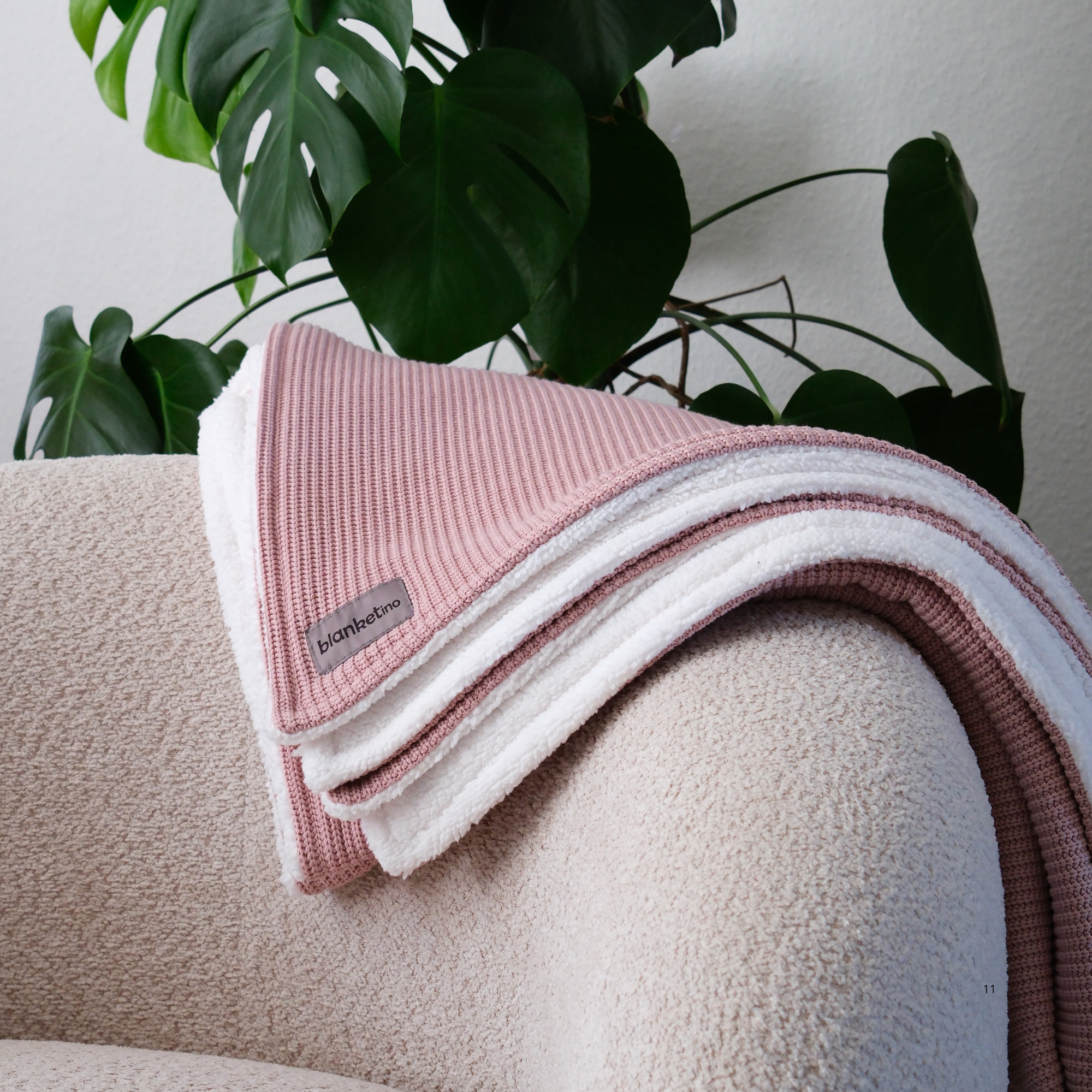 Kuscheldecke mit Baumwollstrick · Special-Edition mit Teddyfleece · Vintage Rosa