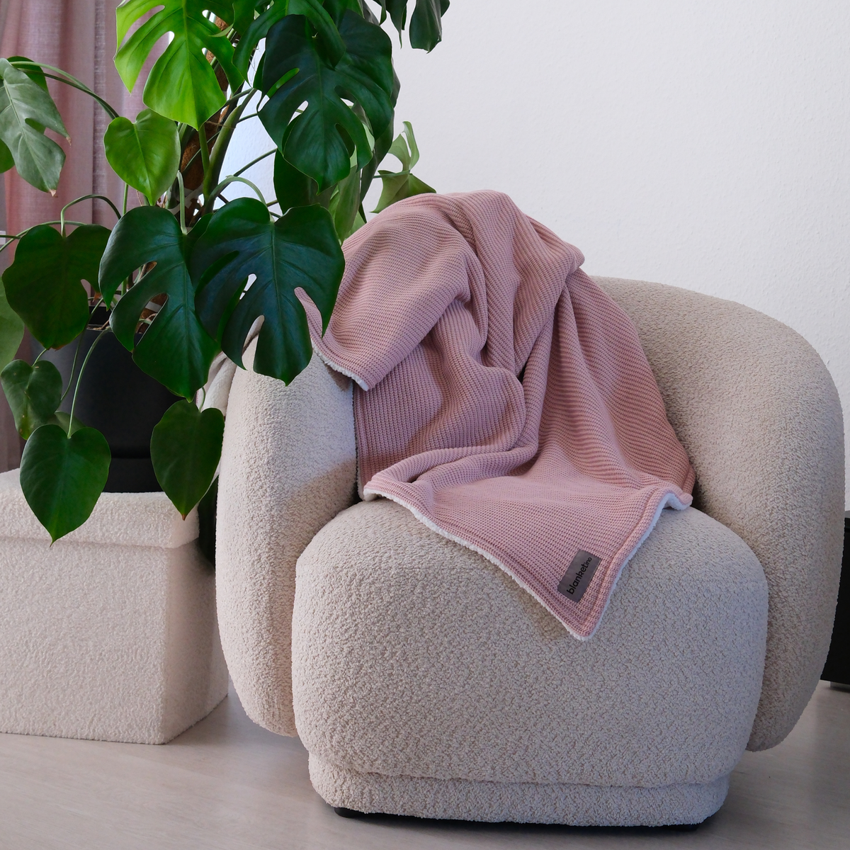 Kuscheldecke mit Baumwollstrick · Special-Edition mit Teddyfleece · Vintage Rosa
