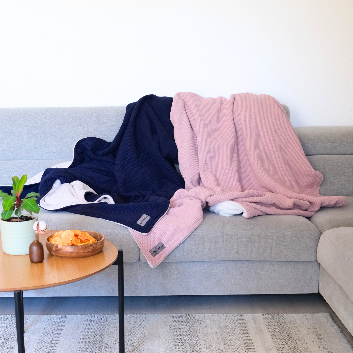 Kuscheldecke mit Baumwollstrick · Special-Edition mit Teddyfleece · Vintage Rosa