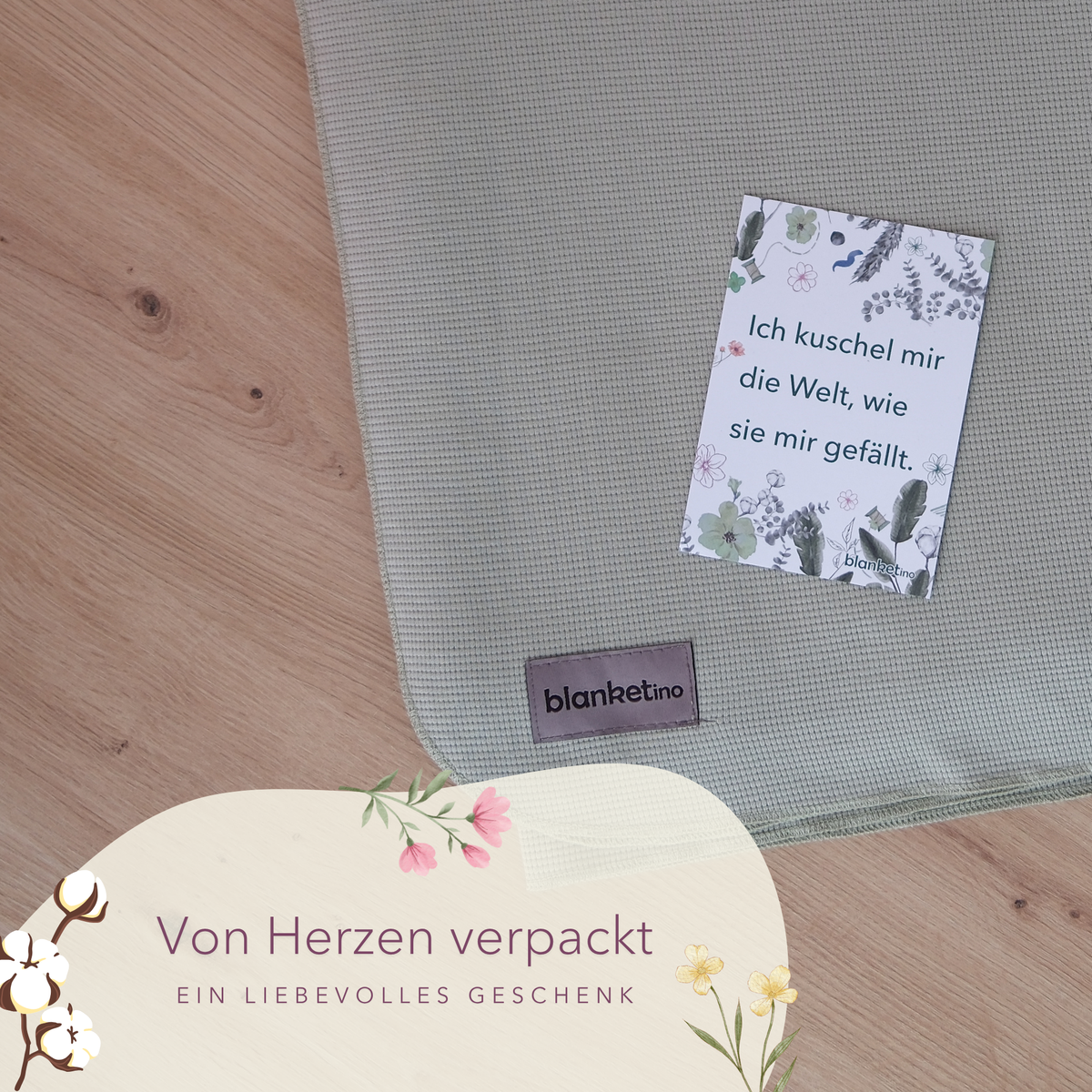 Leichte Baumwolldecke in Salbei, Sommerdecke von blanketino.de, mit bestickbarem Design, ideal als Geschenk.