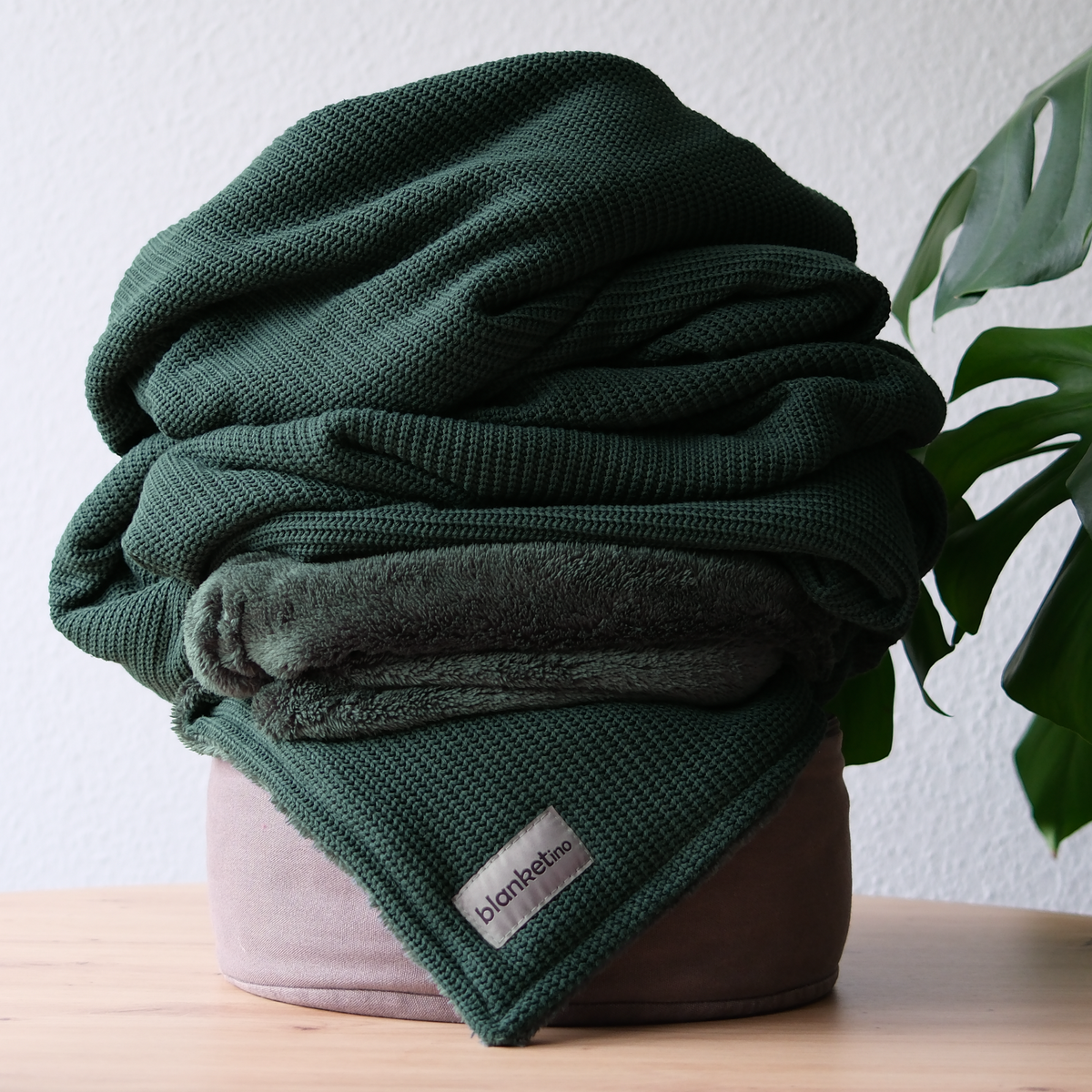 Kuscheldecke mit Baumwollstrick · Smaragdgrün