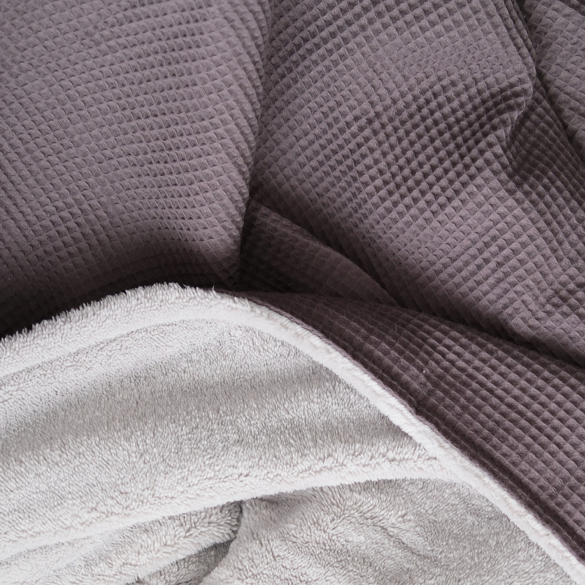 Kuscheldecke mit Ärmeln · Vollkommen · Grau · Gletschergrau