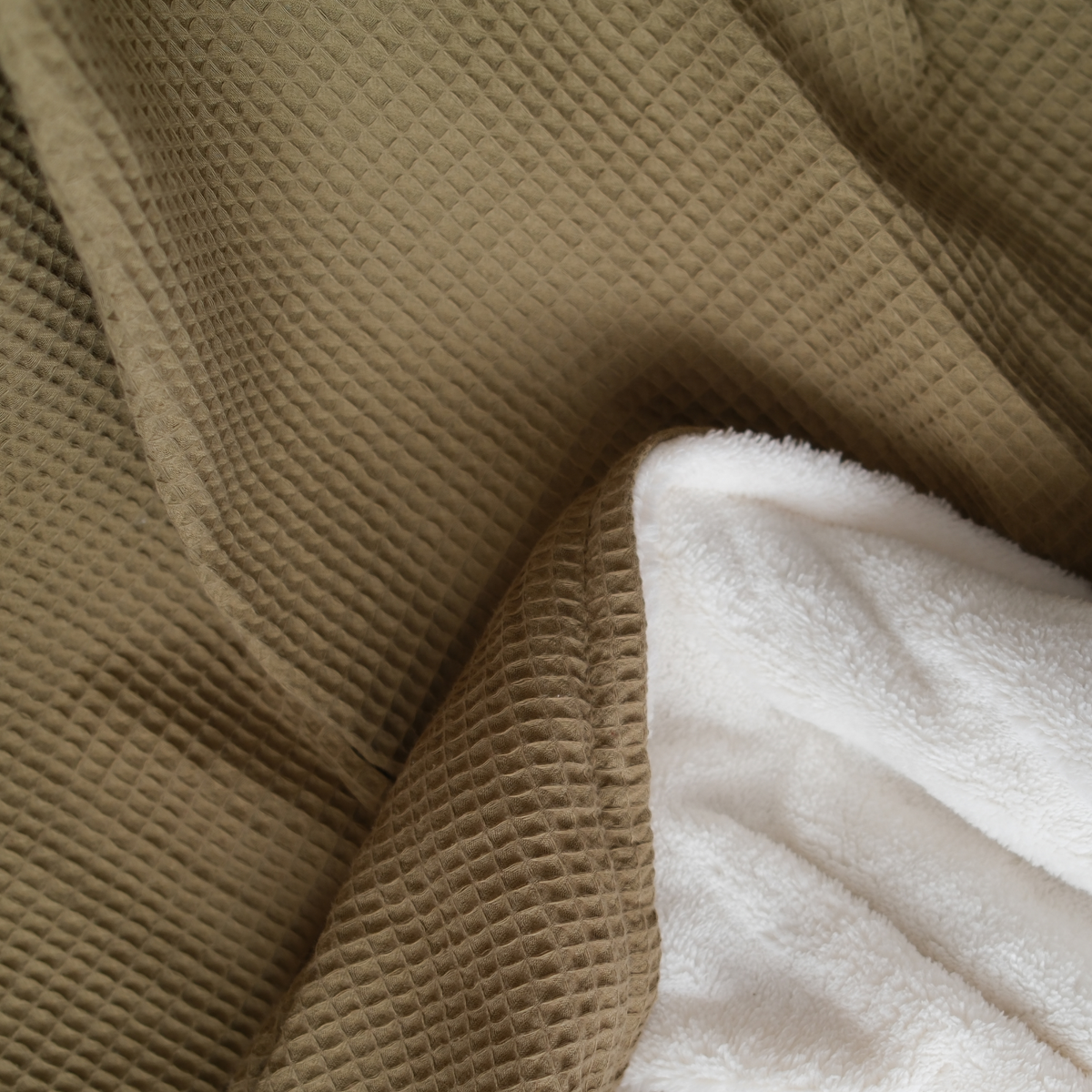 Kuscheldecke mit Ärmeln · Vollkommen · Oliv