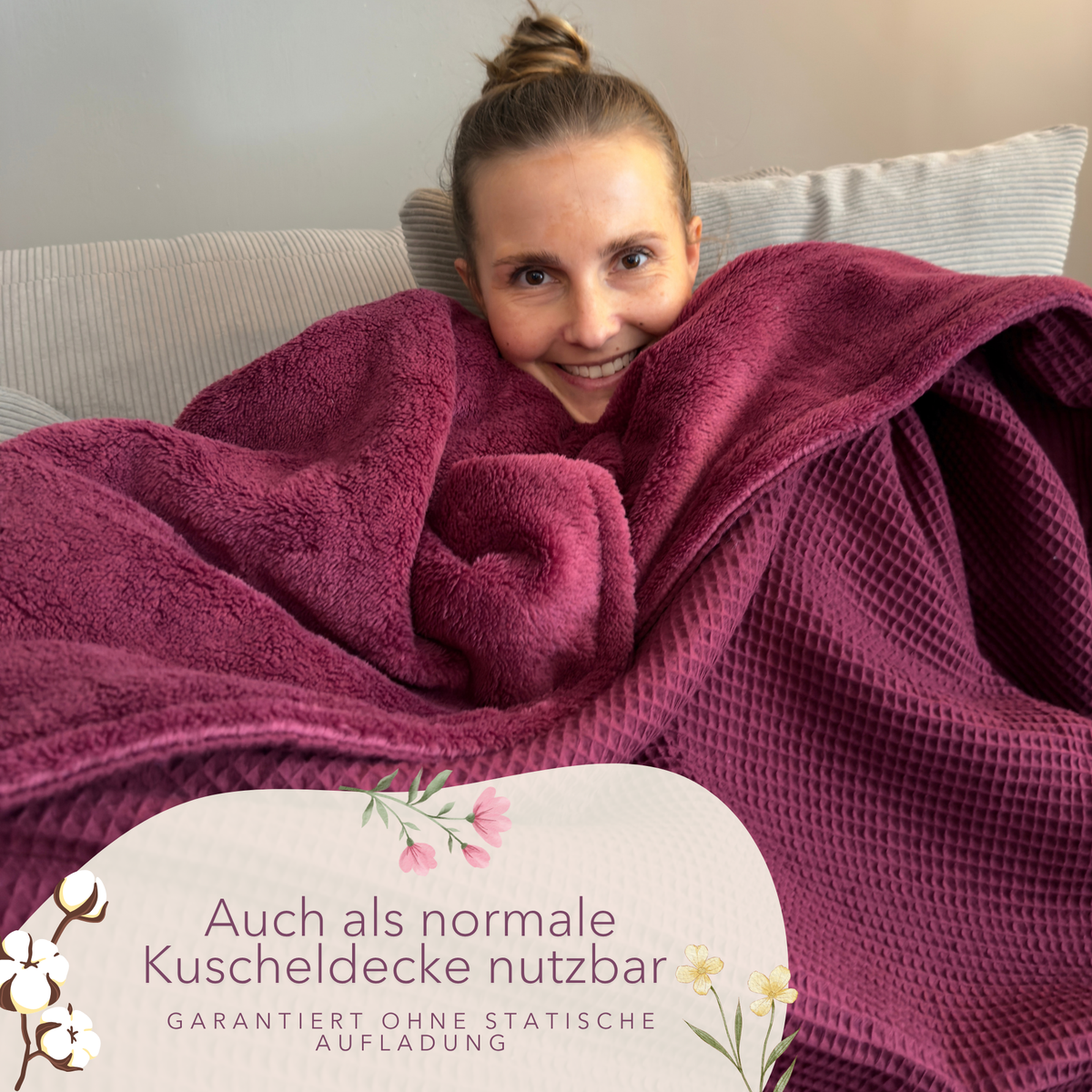 Kuscheldecke mit Ärmeln · Vollkommen · Waldbeerrot