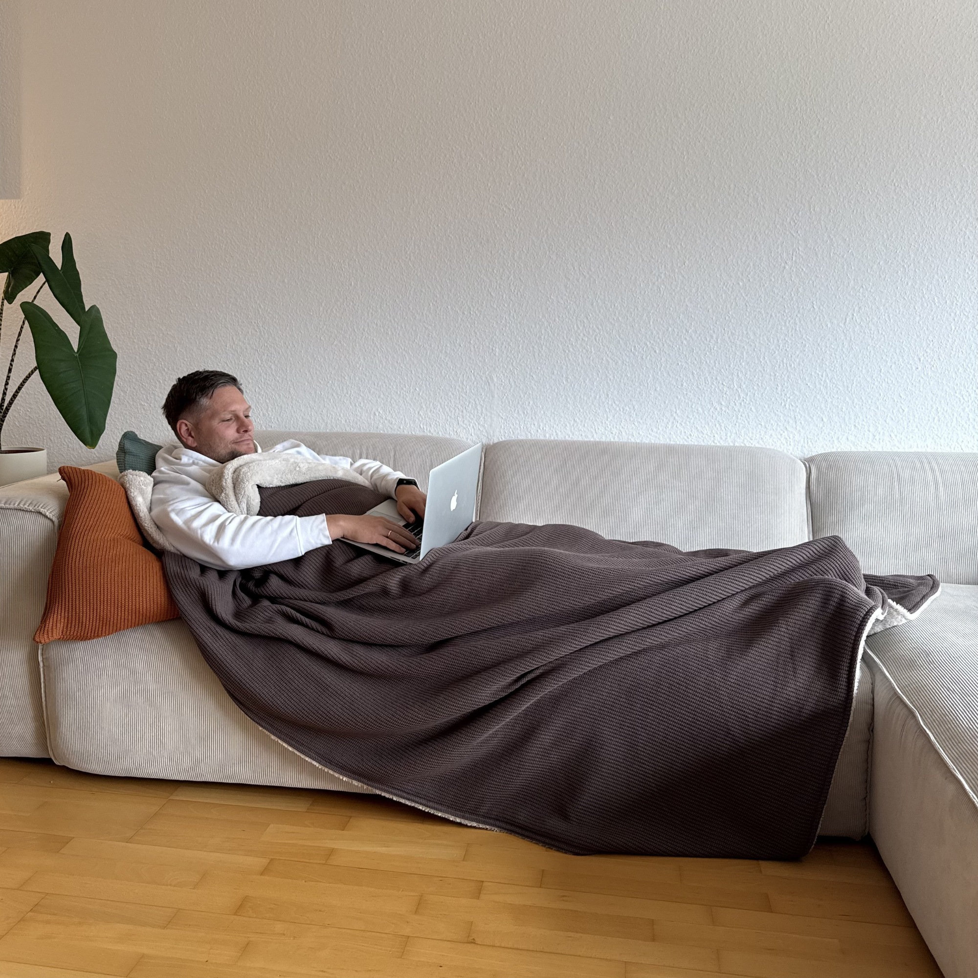 Kuscheldecke mit Baumwollstrick · Kakao